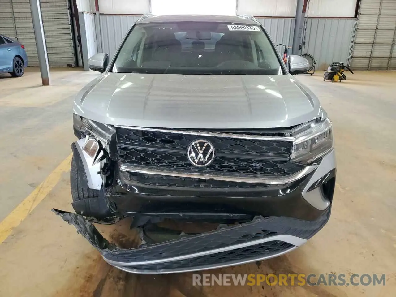 5 fotografías del automóvil dañado 3VVLX7B23NM071490 VOLKSWAGEN TAOS SE IQ 2022