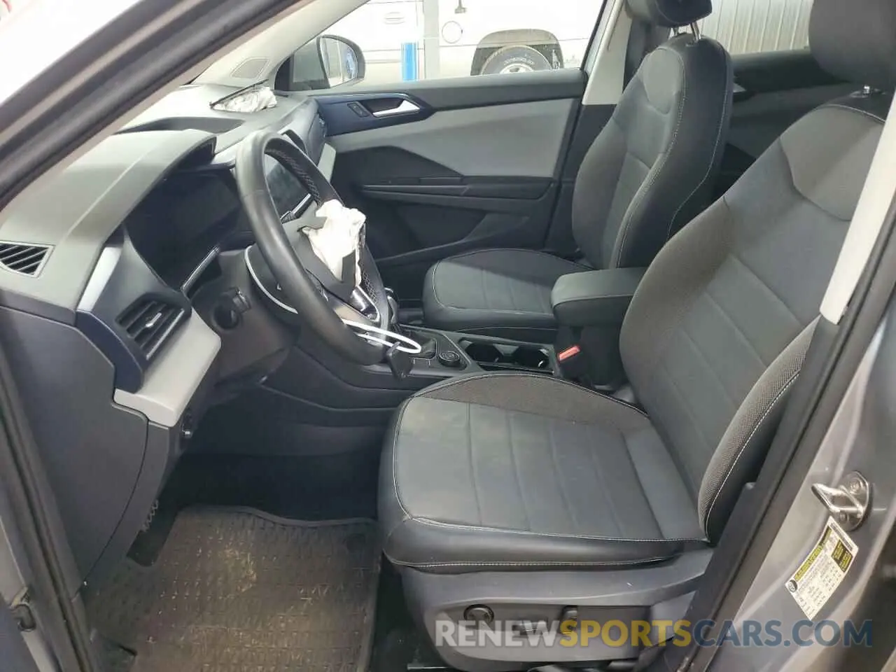 7 fotografías del automóvil dañado 3VVLX7B23NM071490 VOLKSWAGEN TAOS SE IQ 2022