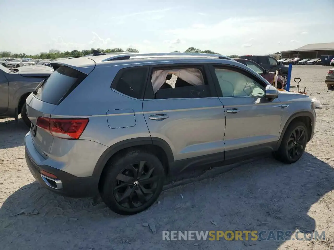3 fotografías del automóvil dañado 3VVLX7B28NM071114 VOLKSWAGEN TAOS SE IQ 2022