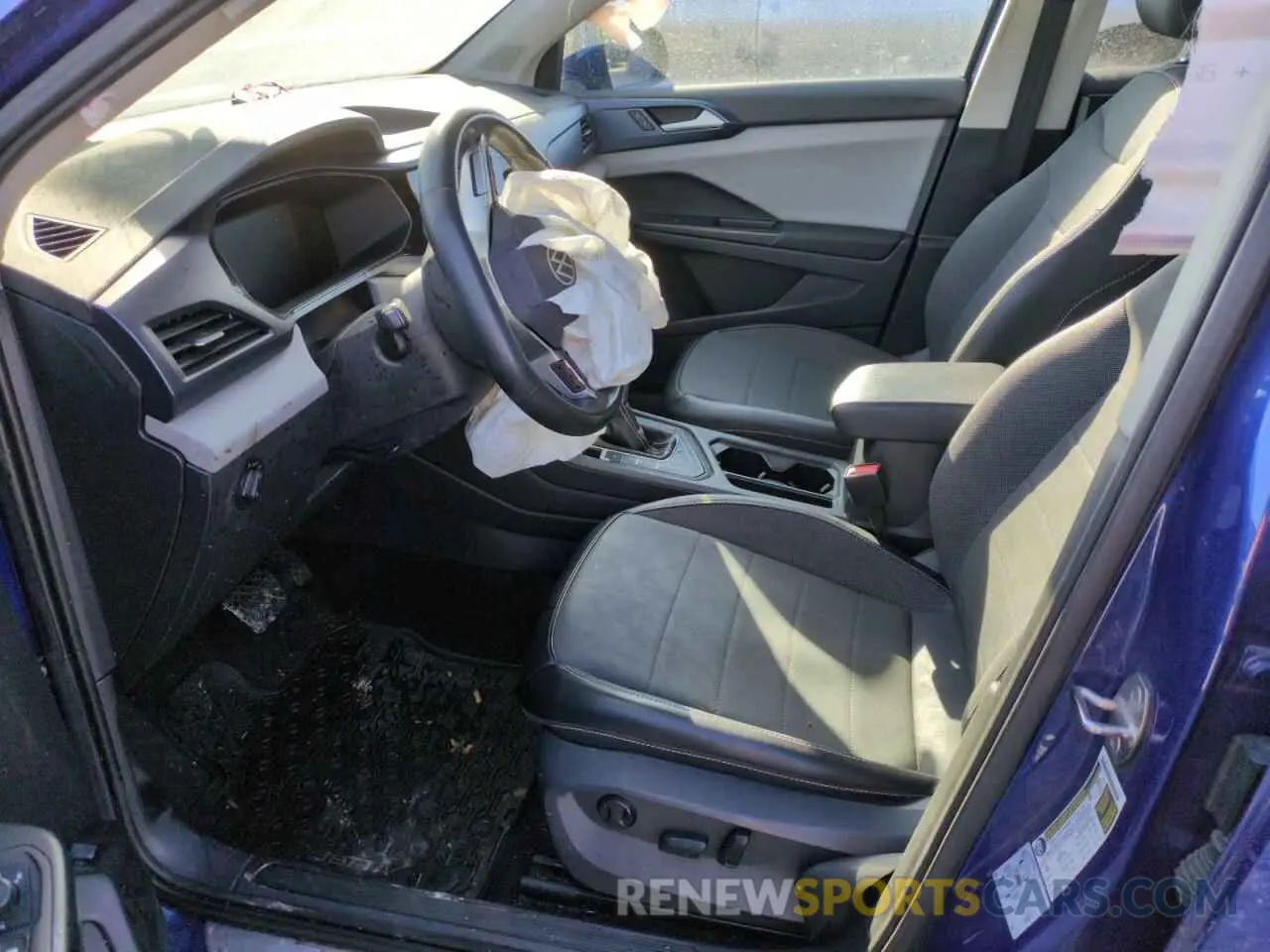 7 fotografías del automóvil dañado 3VVLX7B29NM013013 VOLKSWAGEN TAOS SE IQ 2022