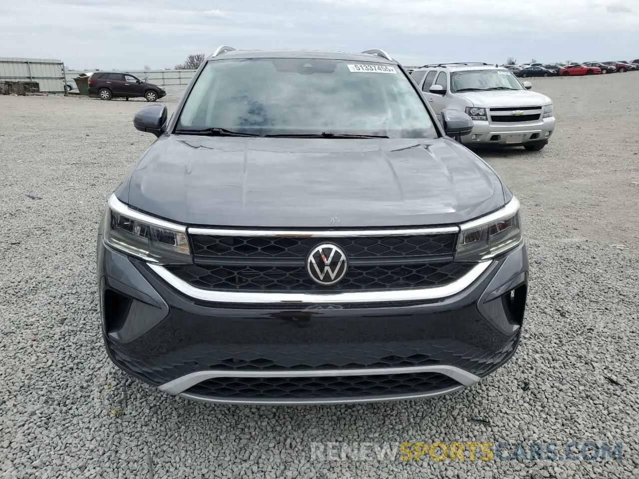 5 fotografías del automóvil dañado 3VVPX7B21NM035122 VOLKSWAGEN TAOS SE IQ 2022