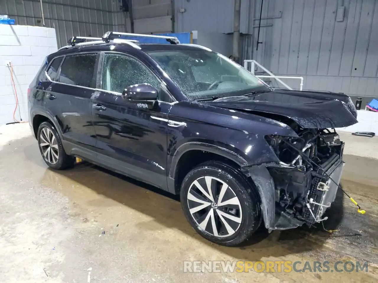 4 fotografías del automóvil dañado 3VVPX7B21NM067343 VOLKSWAGEN TAOS SE IQ 2022