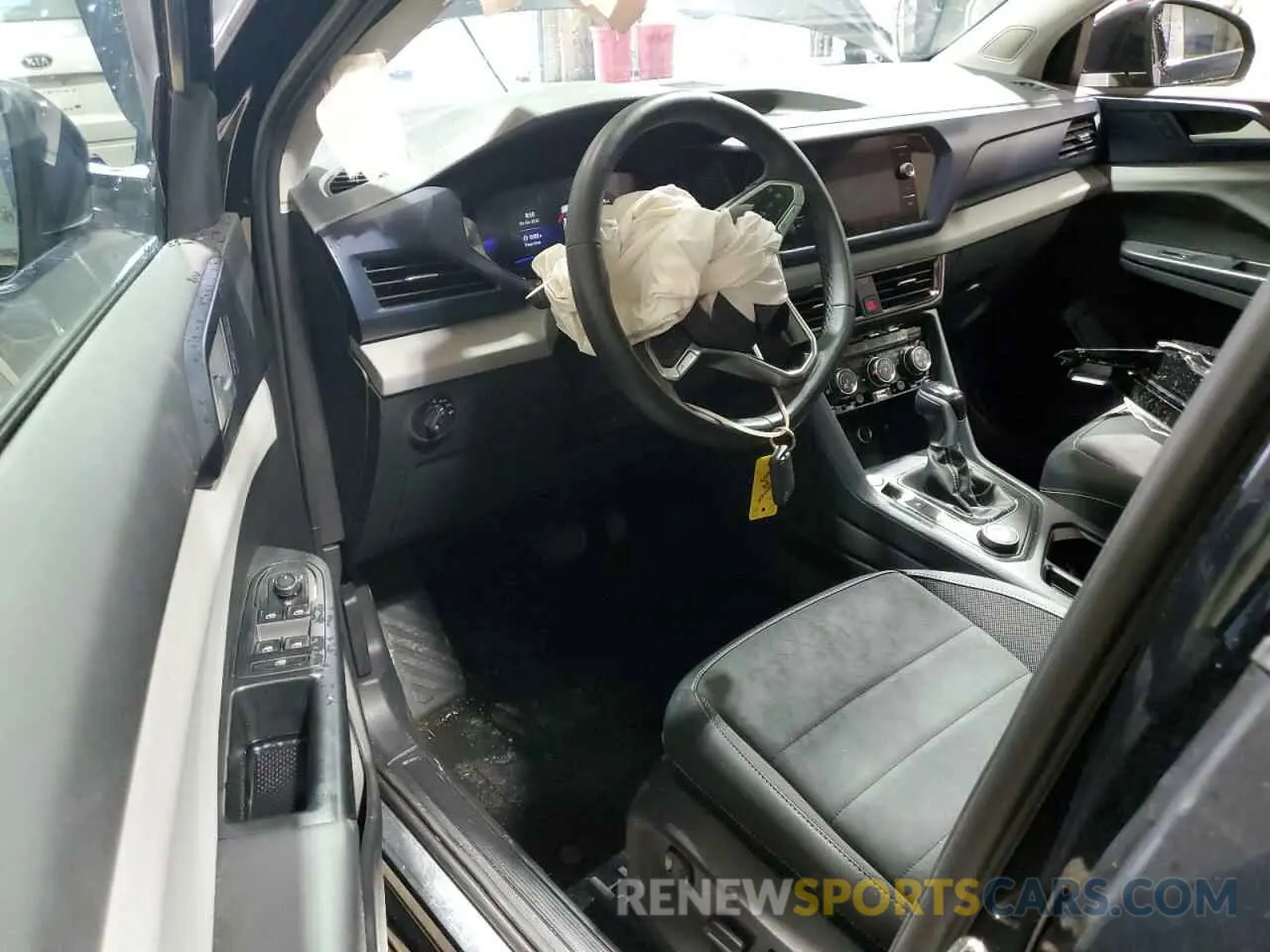 8 fotografías del automóvil dañado 3VVPX7B2XNM010347 VOLKSWAGEN TAOS SE IQ 2022