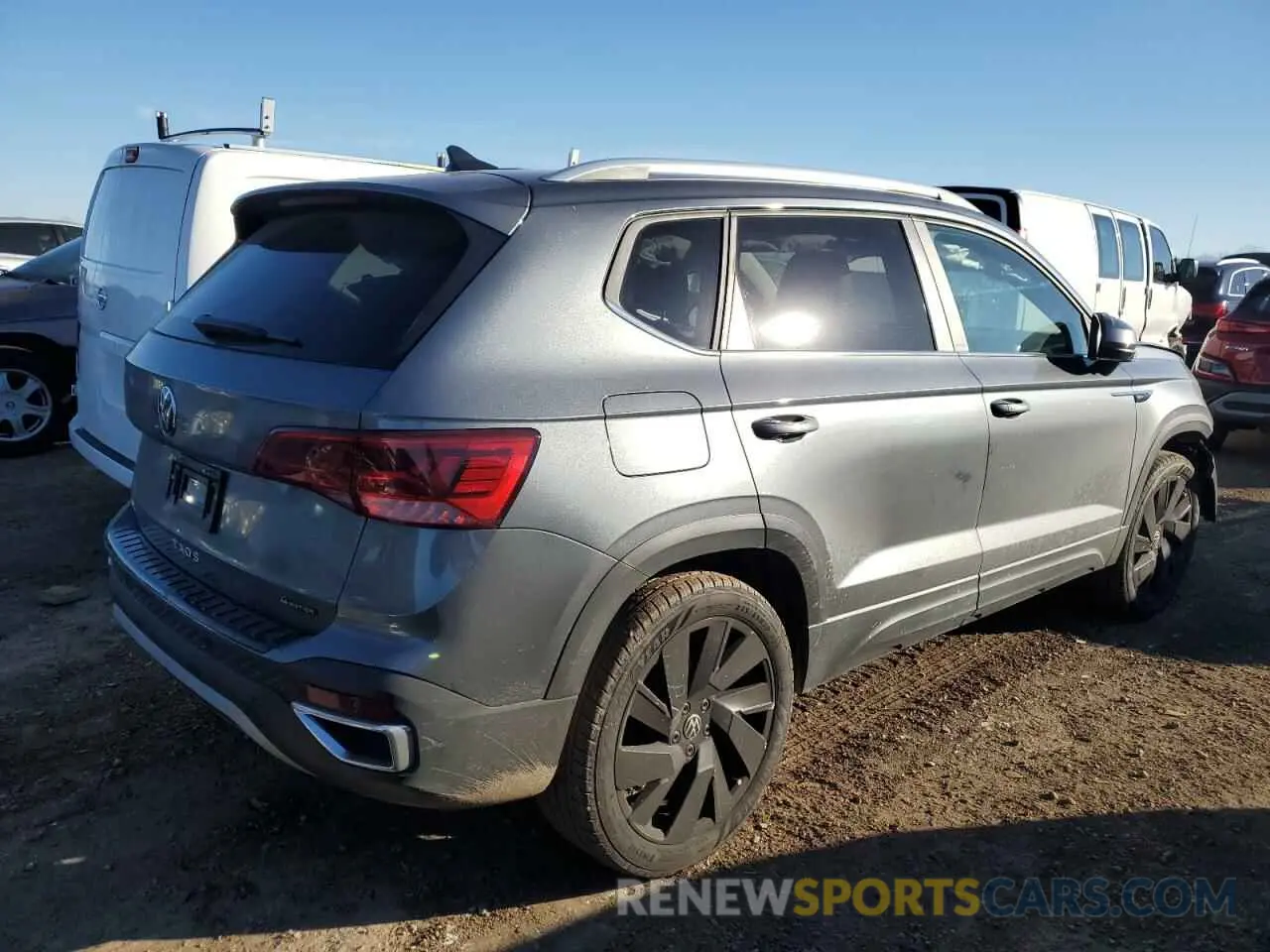 3 fotografías del automóvil dañado 3VV4X7B25RM046164 VOLKSWAGEN TAOS SEL 2024