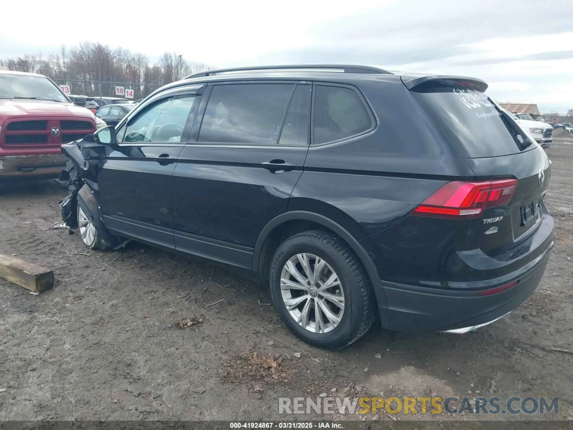3 fotografías del automóvil dañado 3VV0B7AX0KM046024 VOLKSWAGEN TIGUAN 2019