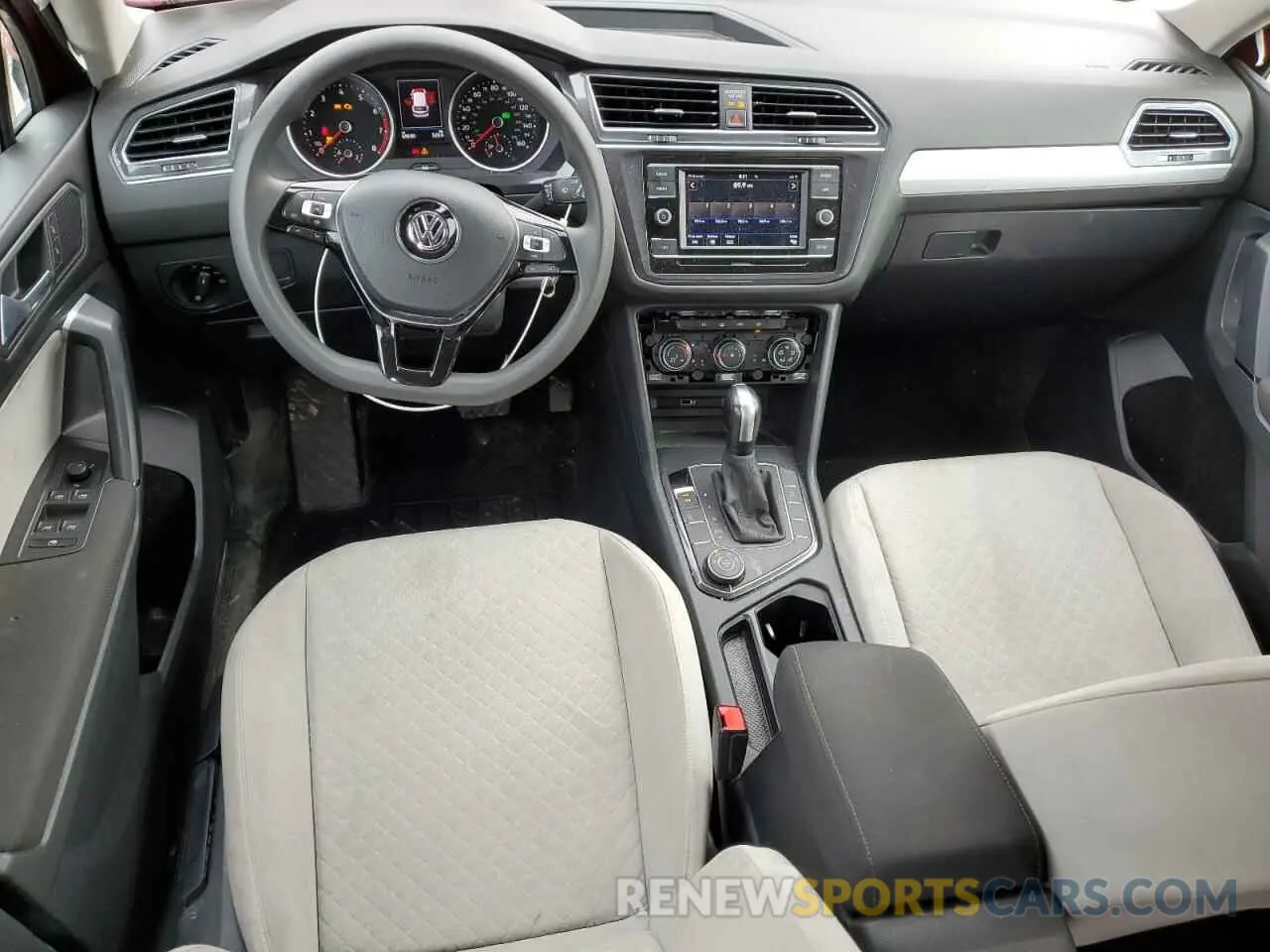 8 fotografías del automóvil dañado 3VV0B7AX0KM162033 VOLKSWAGEN TIGUAN 2019