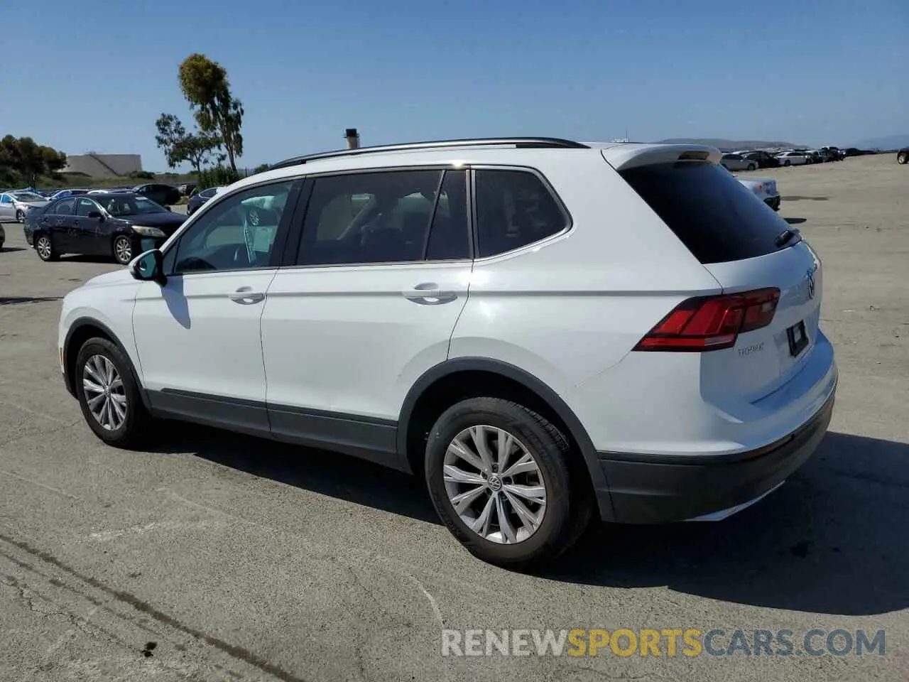 2 fotografías del automóvil dañado 3VV0B7AX0KM200859 VOLKSWAGEN TIGUAN 2019
