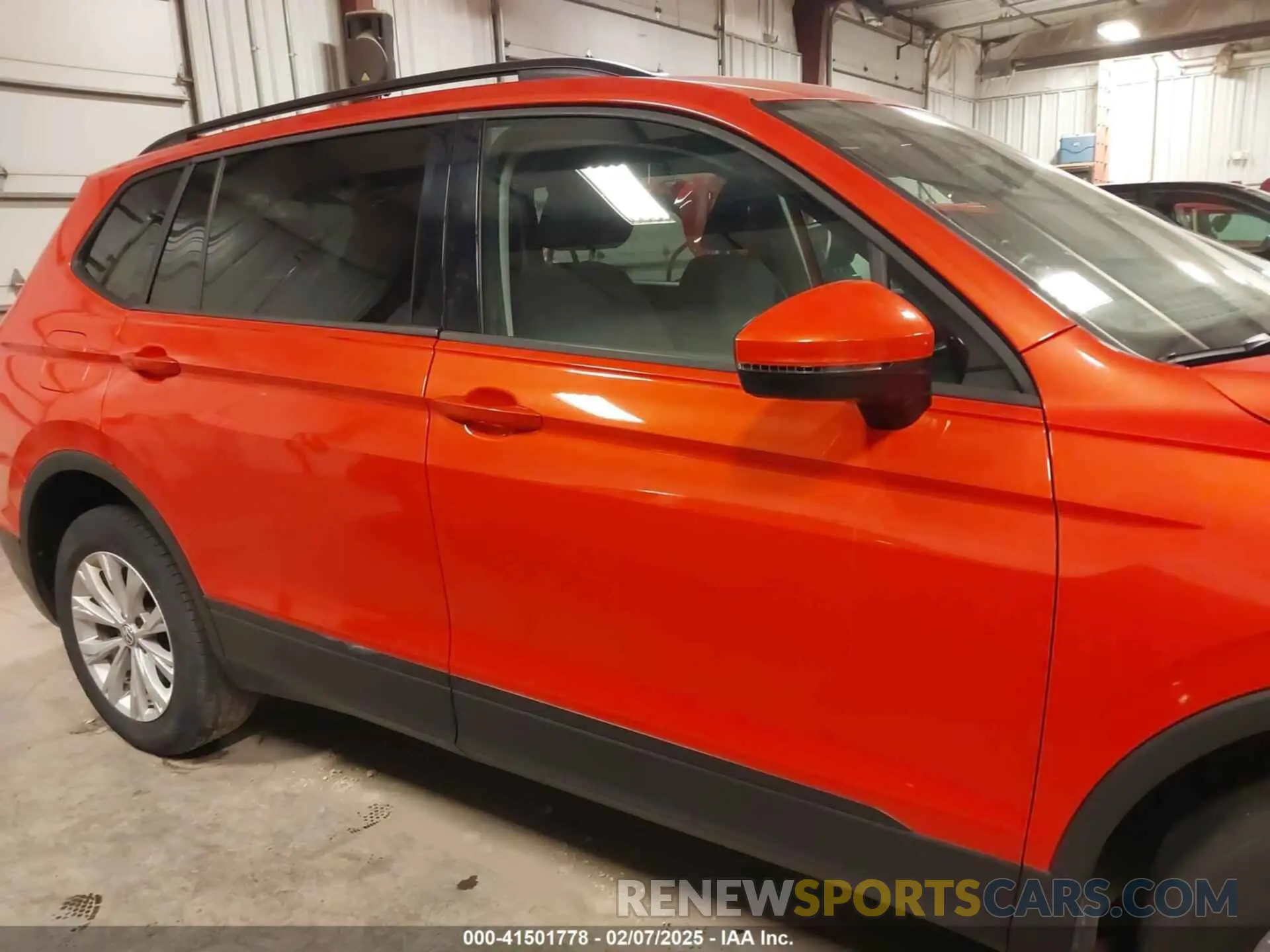 13 fotografías del automóvil dañado 3VV0B7AX3KM075498 VOLKSWAGEN TIGUAN 2019