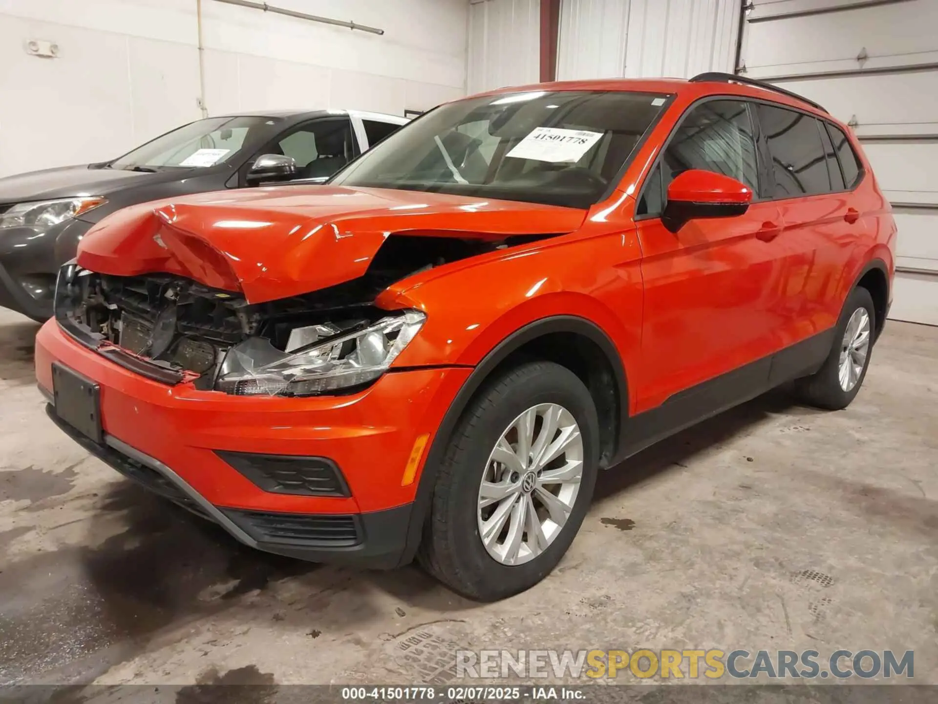 2 fotografías del automóvil dañado 3VV0B7AX3KM075498 VOLKSWAGEN TIGUAN 2019