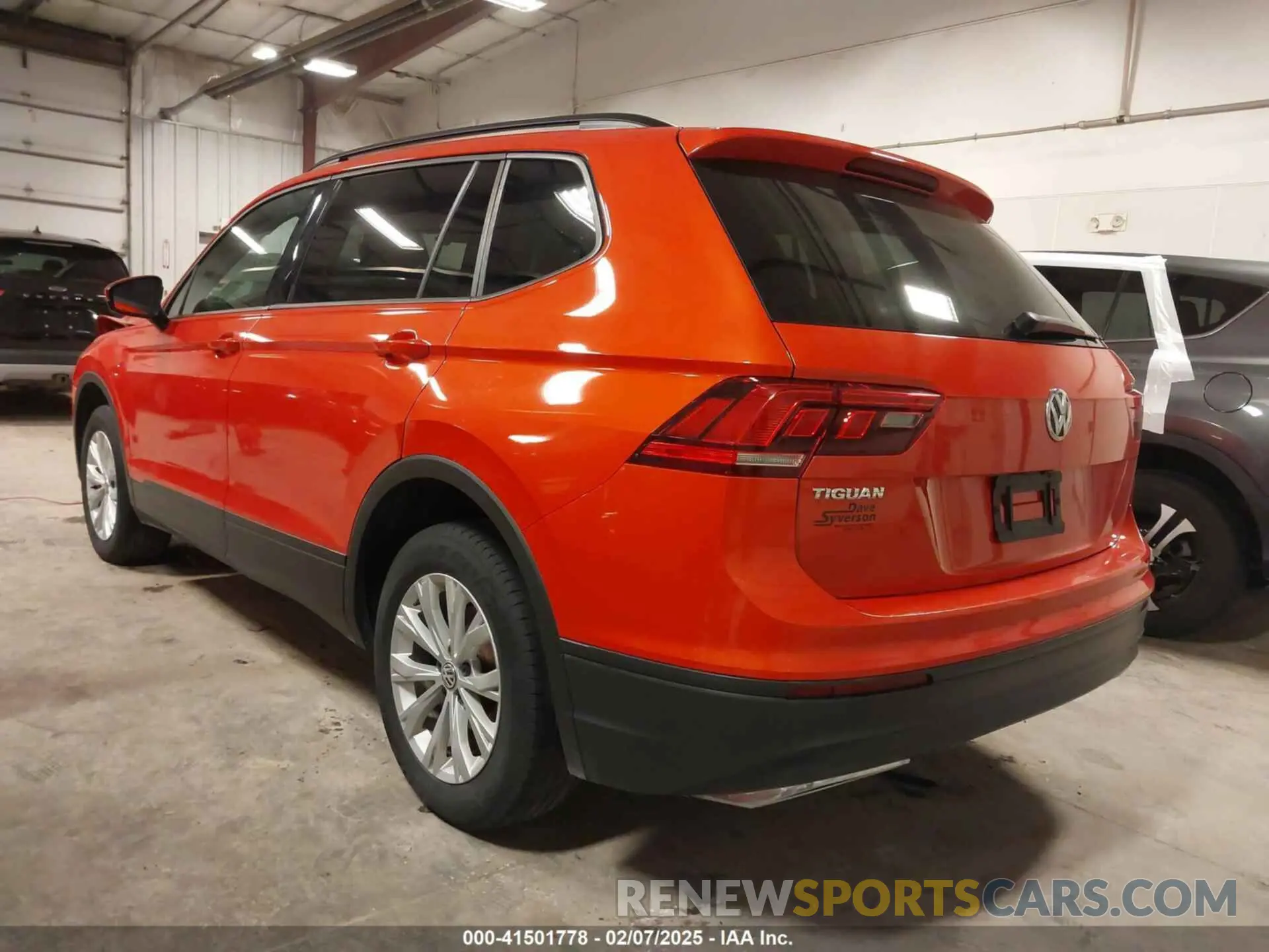 3 fotografías del automóvil dañado 3VV0B7AX3KM075498 VOLKSWAGEN TIGUAN 2019