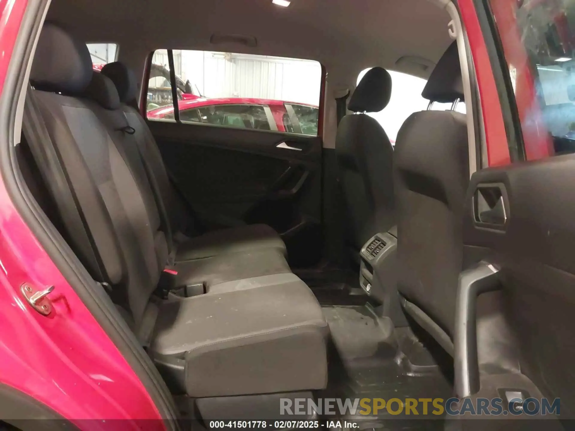 8 fotografías del automóvil dañado 3VV0B7AX3KM075498 VOLKSWAGEN TIGUAN 2019
