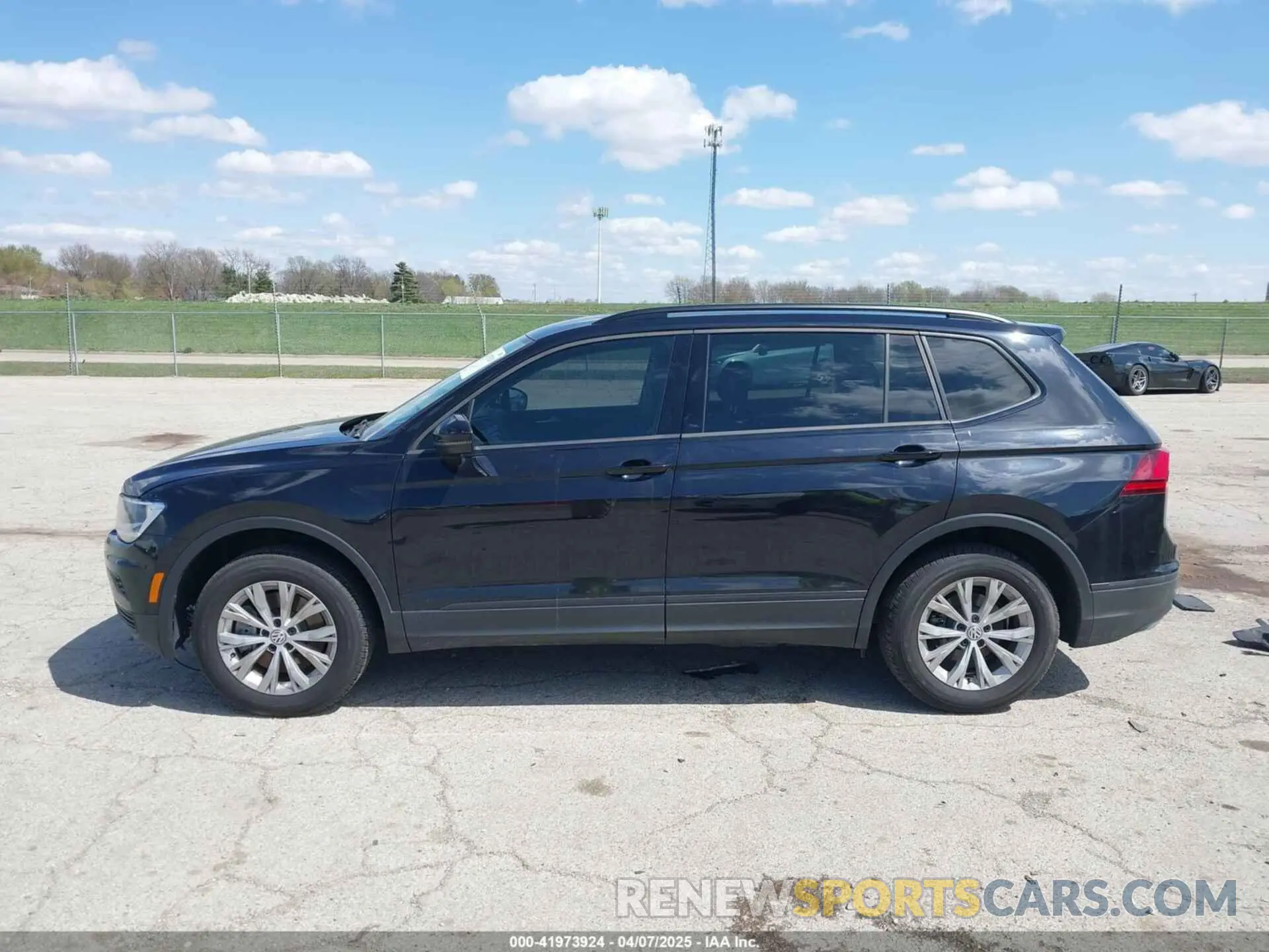 15 fotografías del automóvil dañado 3VV0B7AX3KM119645 VOLKSWAGEN TIGUAN 2019