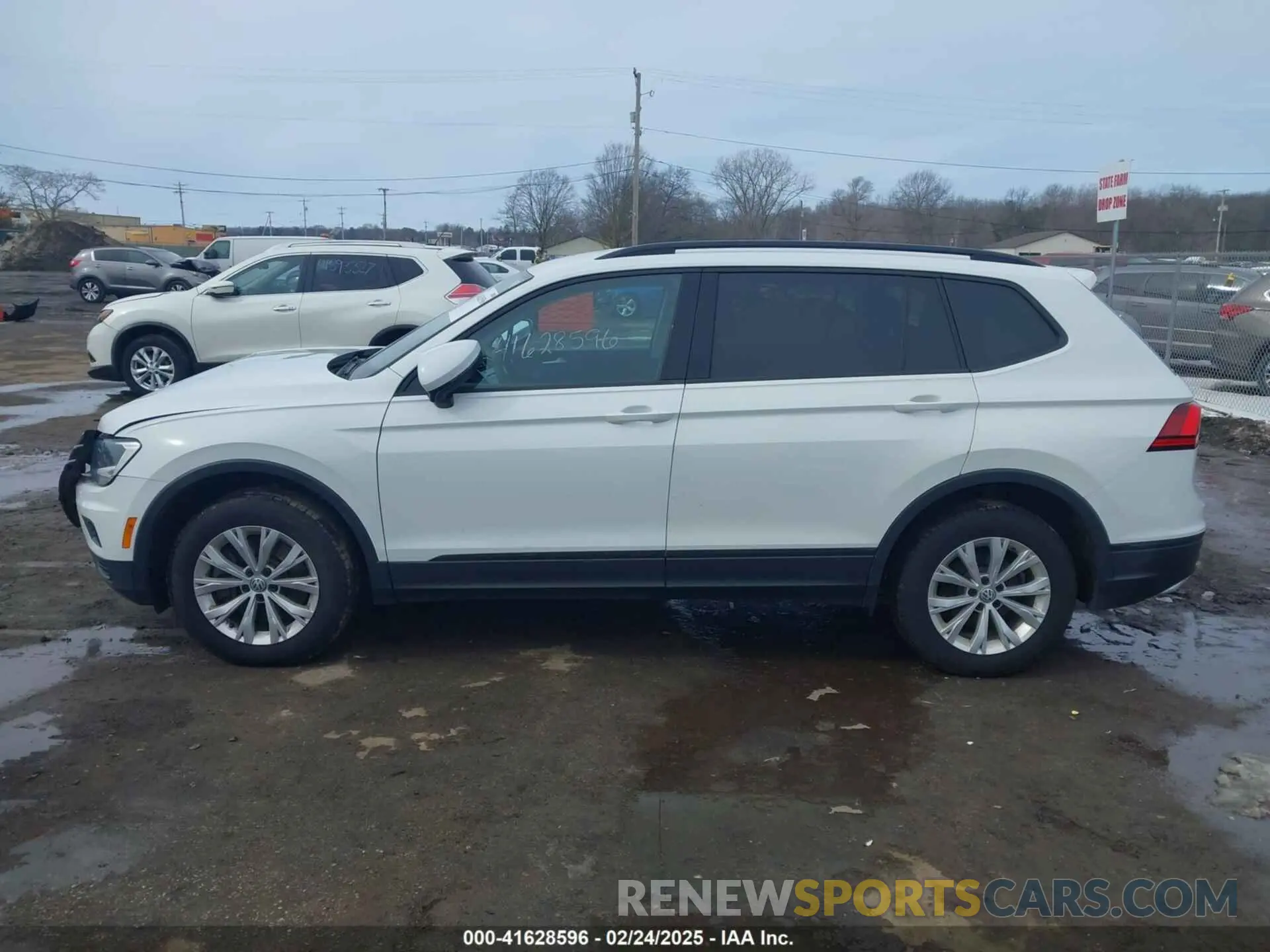 14 fotografías del automóvil dañado 3VV0B7AX5KM053471 VOLKSWAGEN TIGUAN 2019