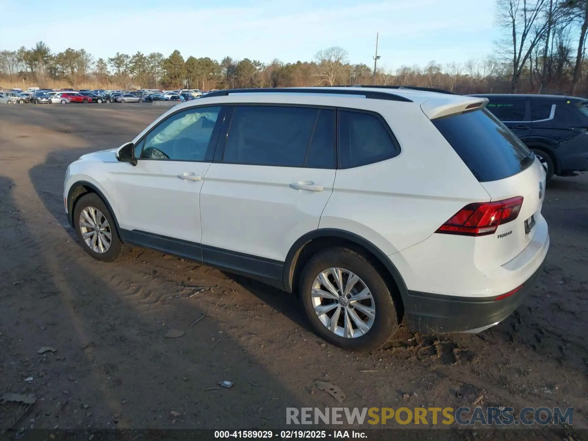 14 fotografías del automóvil dañado 3VV0B7AX6KM195490 VOLKSWAGEN TIGUAN 2019