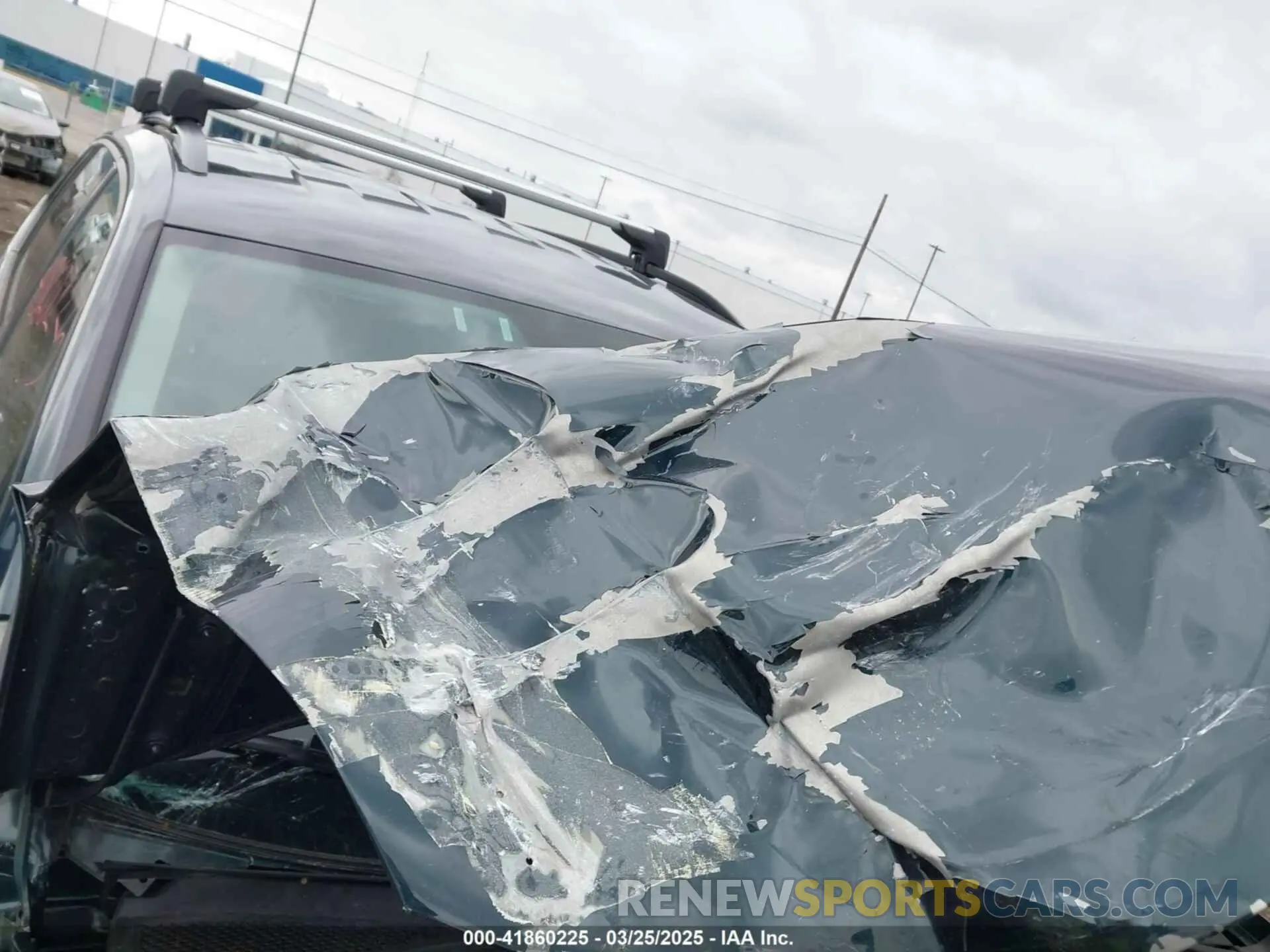 17 fotografías del automóvil dañado 3VV0B7AX8KM178139 VOLKSWAGEN TIGUAN 2019