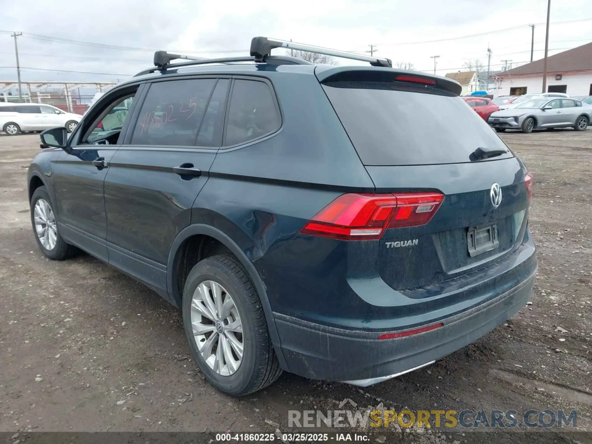 3 fotografías del automóvil dañado 3VV0B7AX8KM178139 VOLKSWAGEN TIGUAN 2019