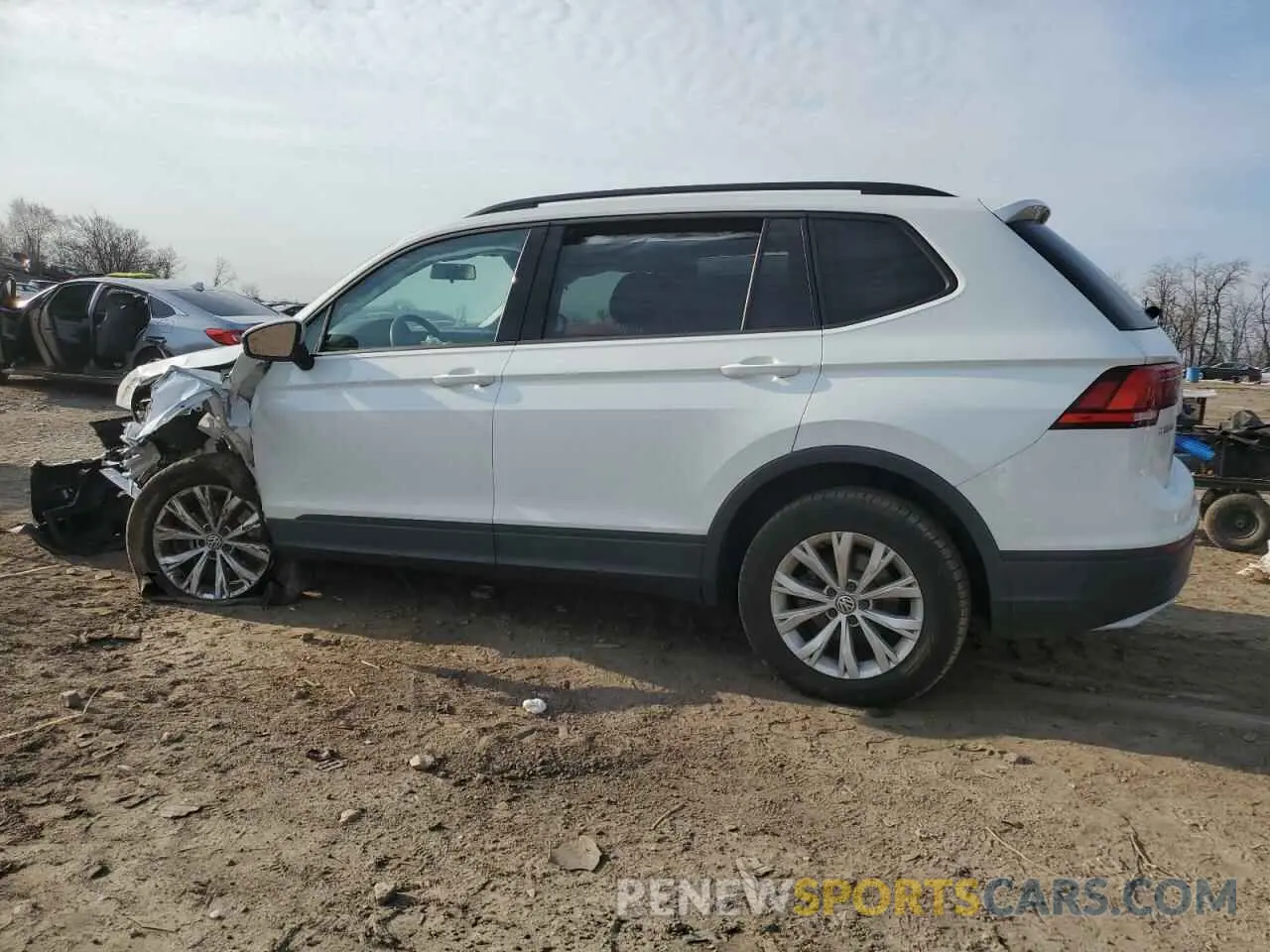 2 fotografías del automóvil dañado 3VV0B7AXXKM195797 VOLKSWAGEN TIGUAN 2019
