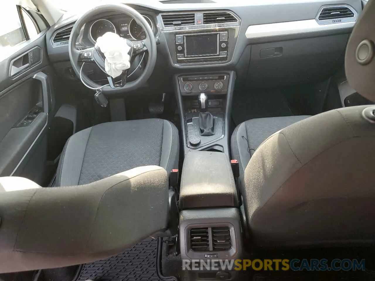 8 fotografías del automóvil dañado 3VV0B7AXXKM195797 VOLKSWAGEN TIGUAN 2019