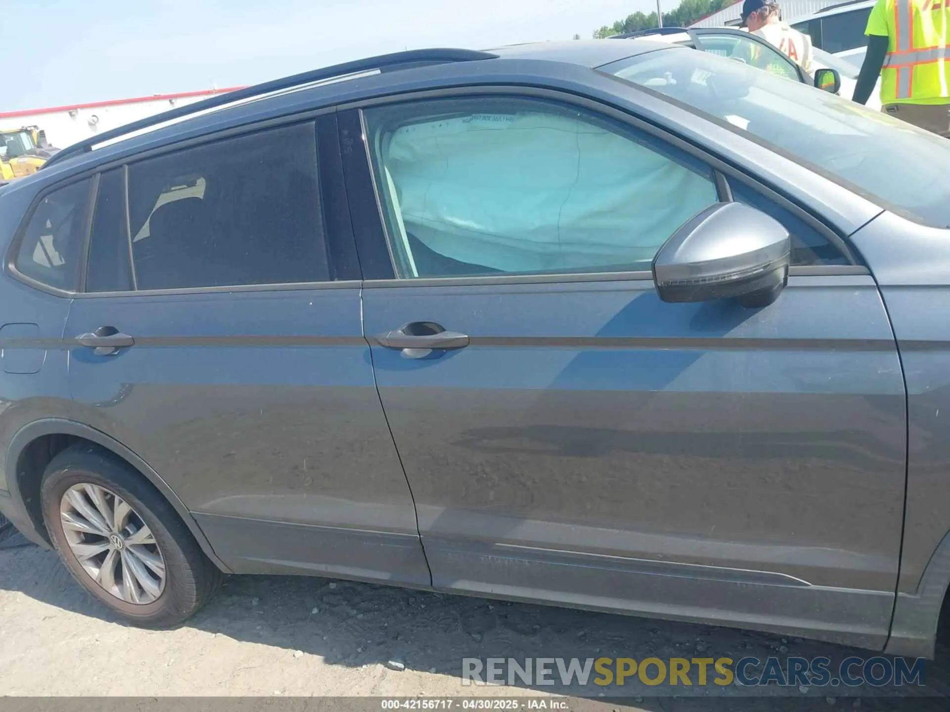 13 fotografías del automóvil dañado 3VV1B7AX4KM085980 VOLKSWAGEN TIGUAN 2019