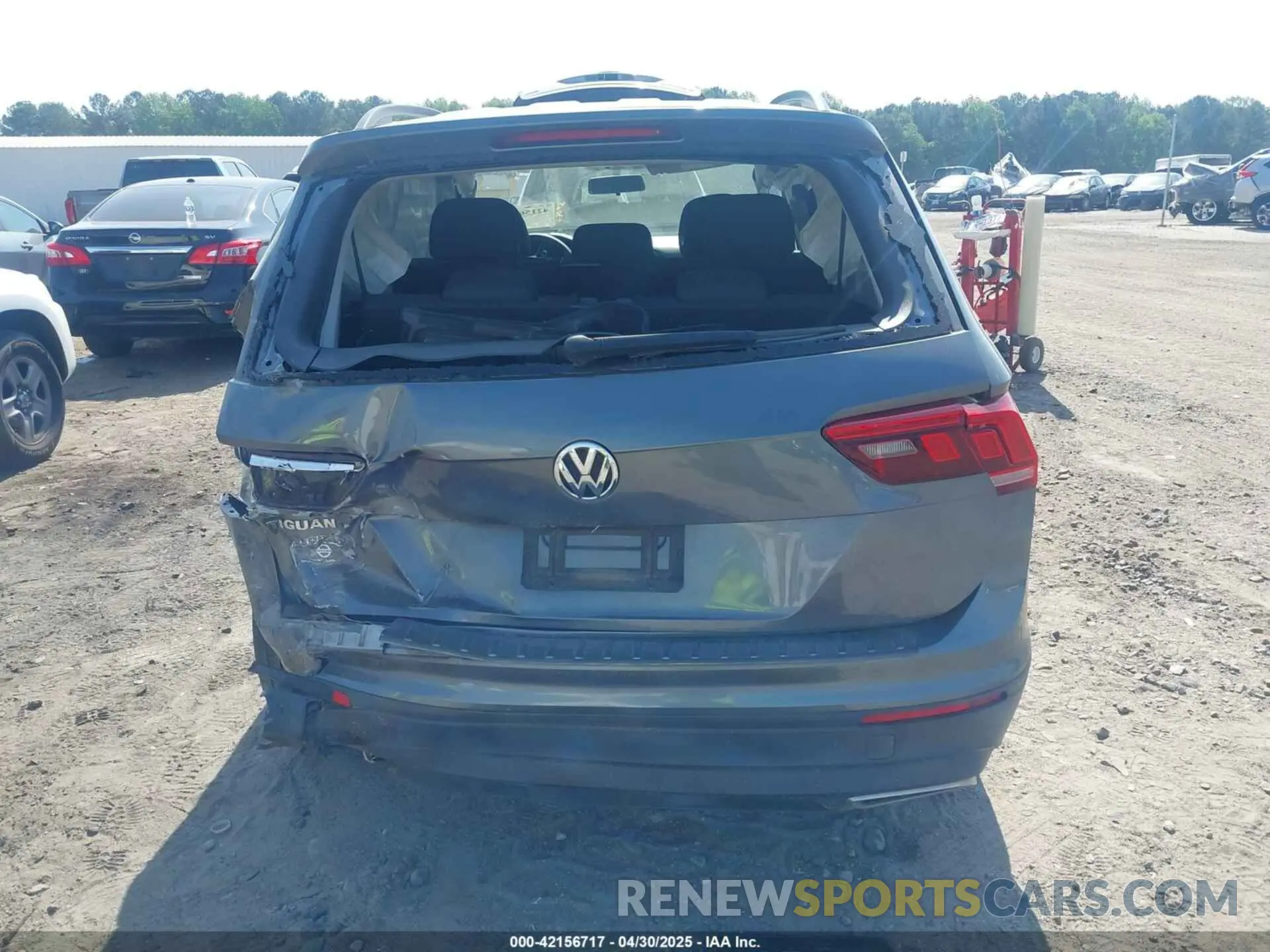 16 fotografías del automóvil dañado 3VV1B7AX4KM085980 VOLKSWAGEN TIGUAN 2019