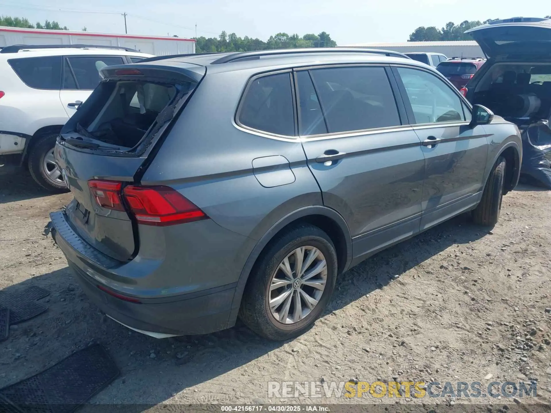 4 fotografías del automóvil dañado 3VV1B7AX4KM085980 VOLKSWAGEN TIGUAN 2019