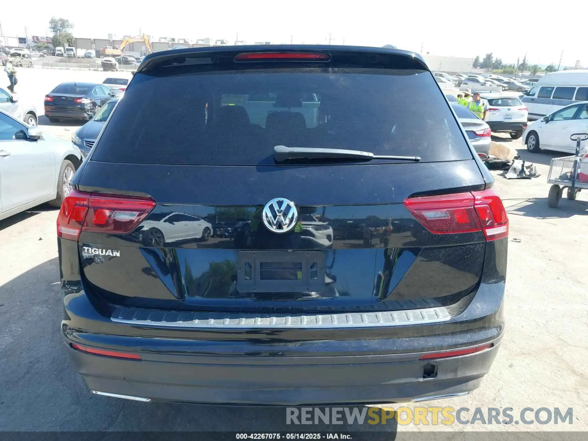 15 fotografías del automóvil dañado 3VV1B7AX5KM187174 VOLKSWAGEN TIGUAN 2019