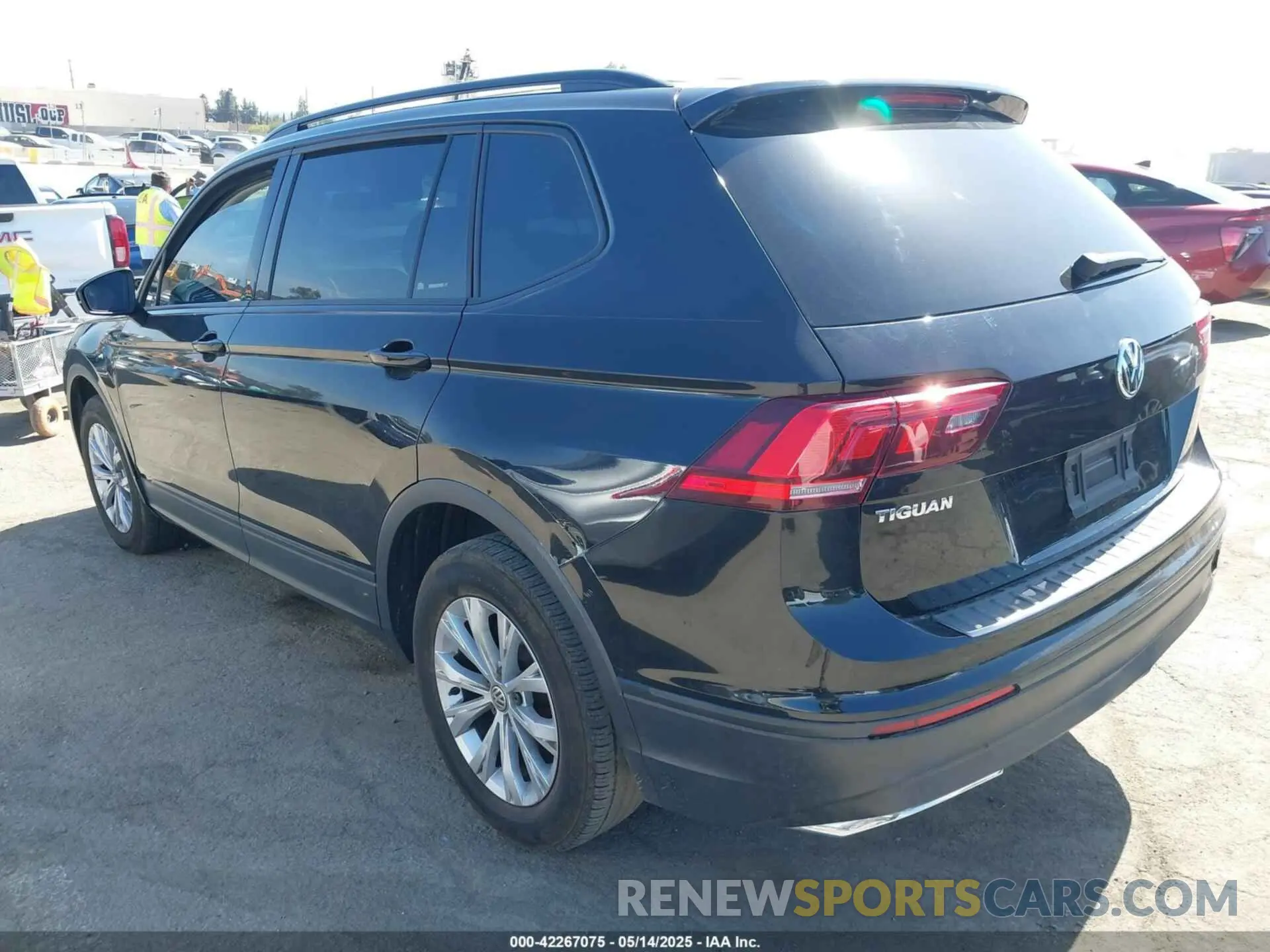 3 fotografías del automóvil dañado 3VV1B7AX5KM187174 VOLKSWAGEN TIGUAN 2019