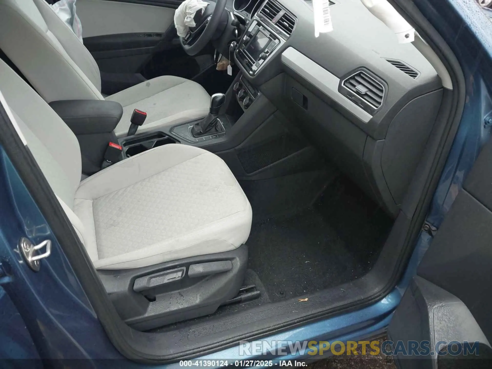 5 fotografías del automóvil dañado 3VV1B7AX6KM075919 VOLKSWAGEN TIGUAN 2019