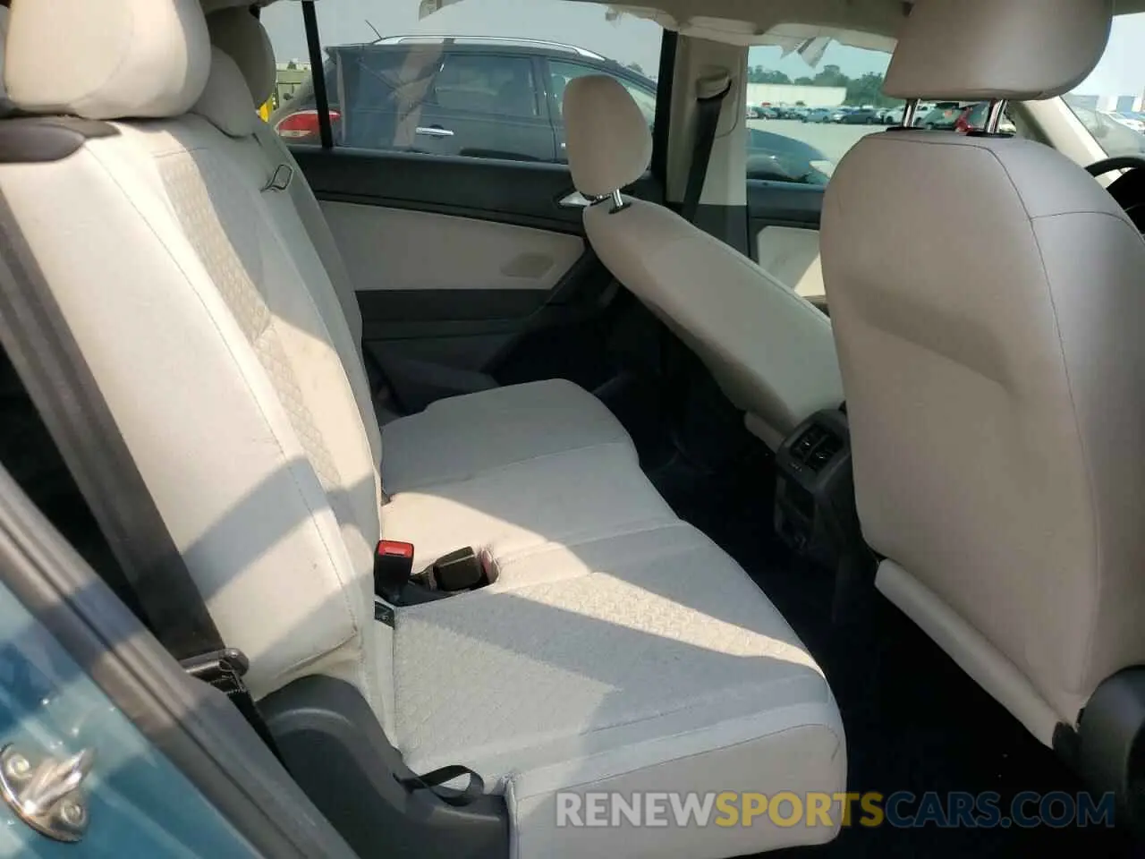 12 fotografías del automóvil dañado 3VV1B7AX6KM146889 VOLKSWAGEN TIGUAN 2019