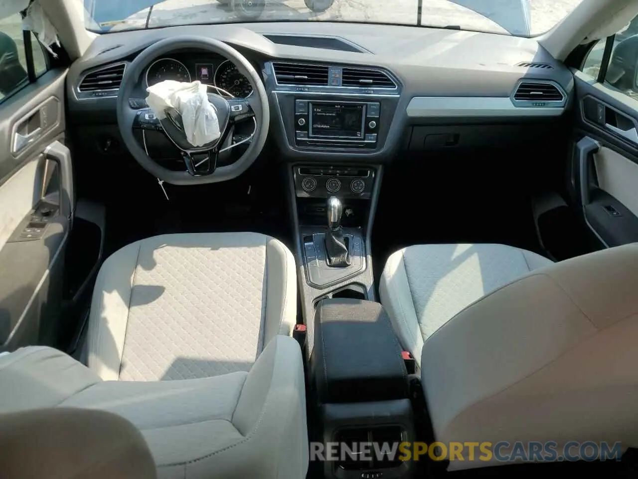 8 fotografías del automóvil dañado 3VV1B7AX6KM146889 VOLKSWAGEN TIGUAN 2019