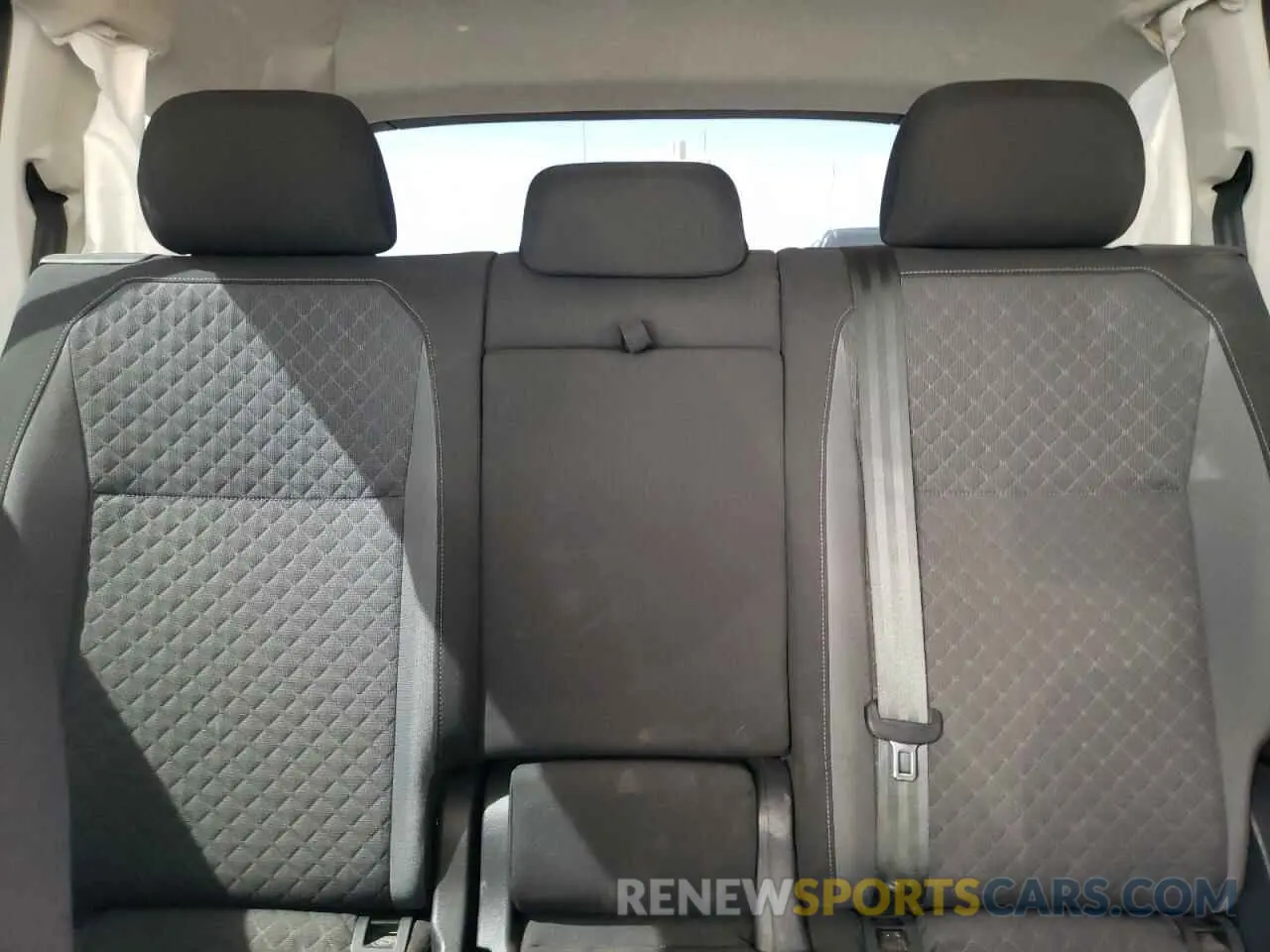 10 fotografías del automóvil dañado 3VV1B7AX7KM188679 VOLKSWAGEN TIGUAN 2019