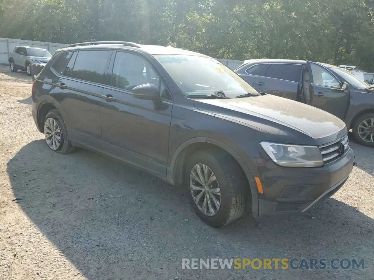 4 fotografías del automóvil dañado 3VV1B7AX9KM055163 VOLKSWAGEN TIGUAN 2019