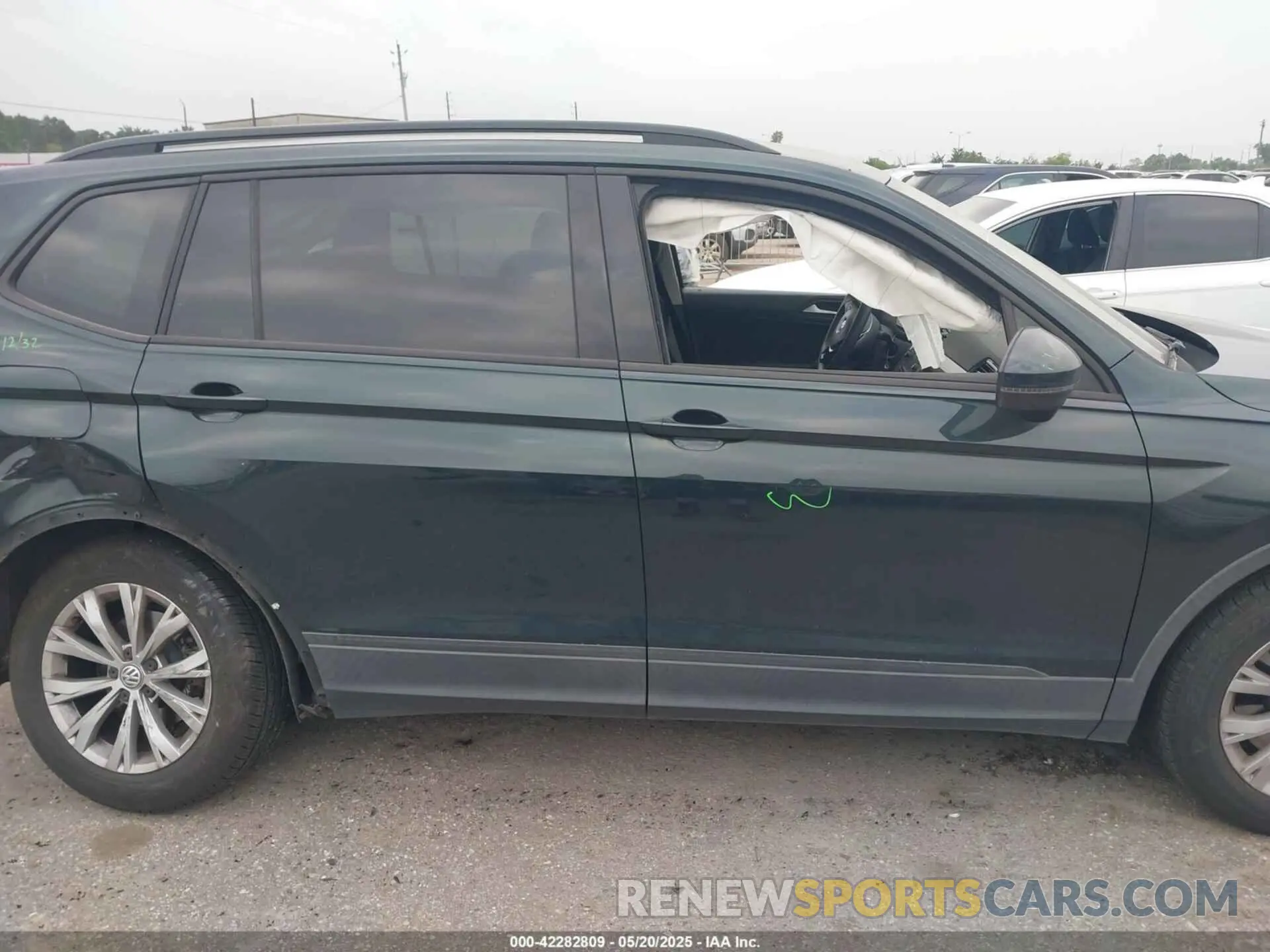 13 fotografías del automóvil dañado 3VV1B7AXXKM002312 VOLKSWAGEN TIGUAN 2019