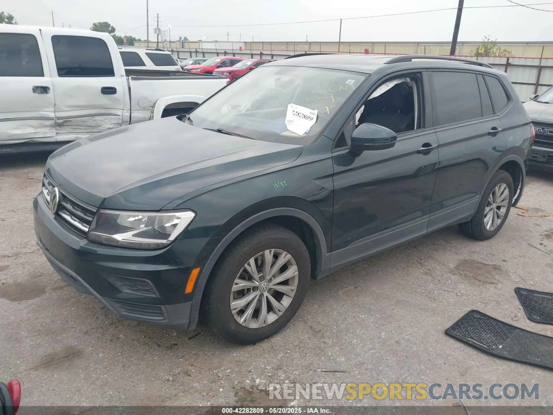 2 fotografías del automóvil dañado 3VV1B7AXXKM002312 VOLKSWAGEN TIGUAN 2019
