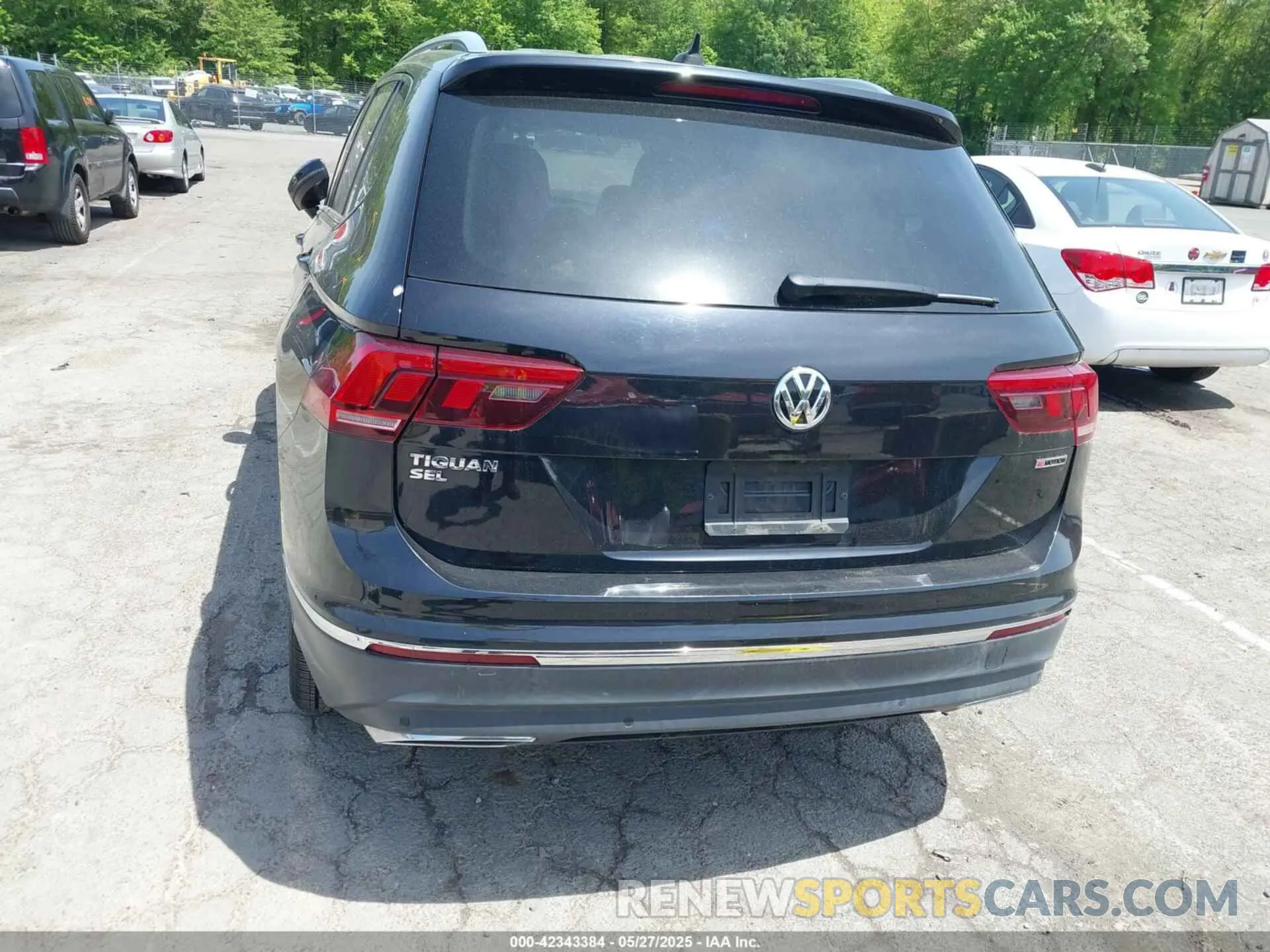 17 fotografías del automóvil dañado 3VV2B7AX1KM083608 VOLKSWAGEN TIGUAN 2019