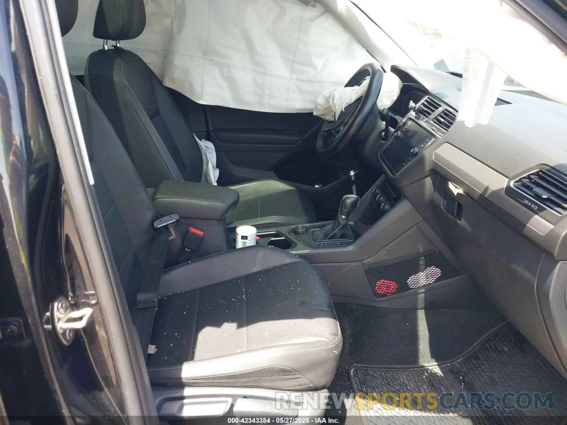 5 fotografías del automóvil dañado 3VV2B7AX1KM083608 VOLKSWAGEN TIGUAN 2019