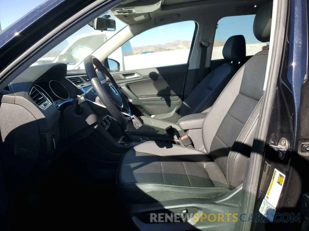7 fotografías del automóvil dañado 3VV2B7AX1KM173499 VOLKSWAGEN TIGUAN 2019