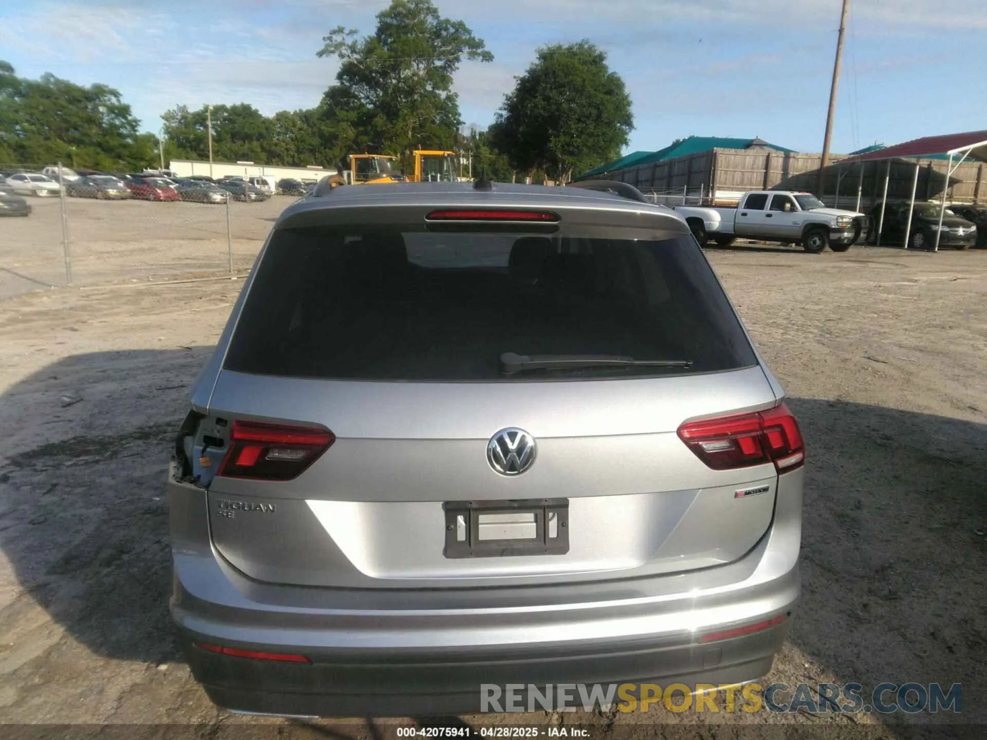 16 fotografías del automóvil dañado 3VV2B7AX1KM188293 VOLKSWAGEN TIGUAN 2019