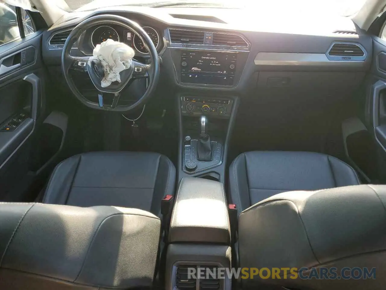 8 fotografías del automóvil dañado 3VV2B7AX2KM159692 VOLKSWAGEN TIGUAN 2019