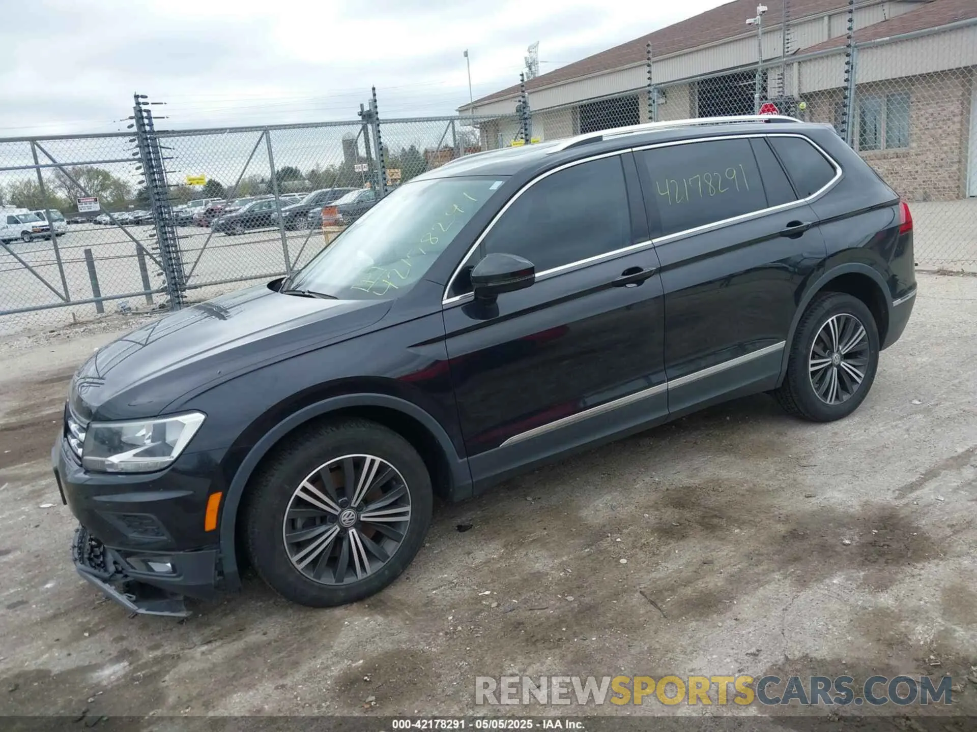 2 fotografías del automóvil dañado 3VV2B7AX2KM195253 VOLKSWAGEN TIGUAN 2019