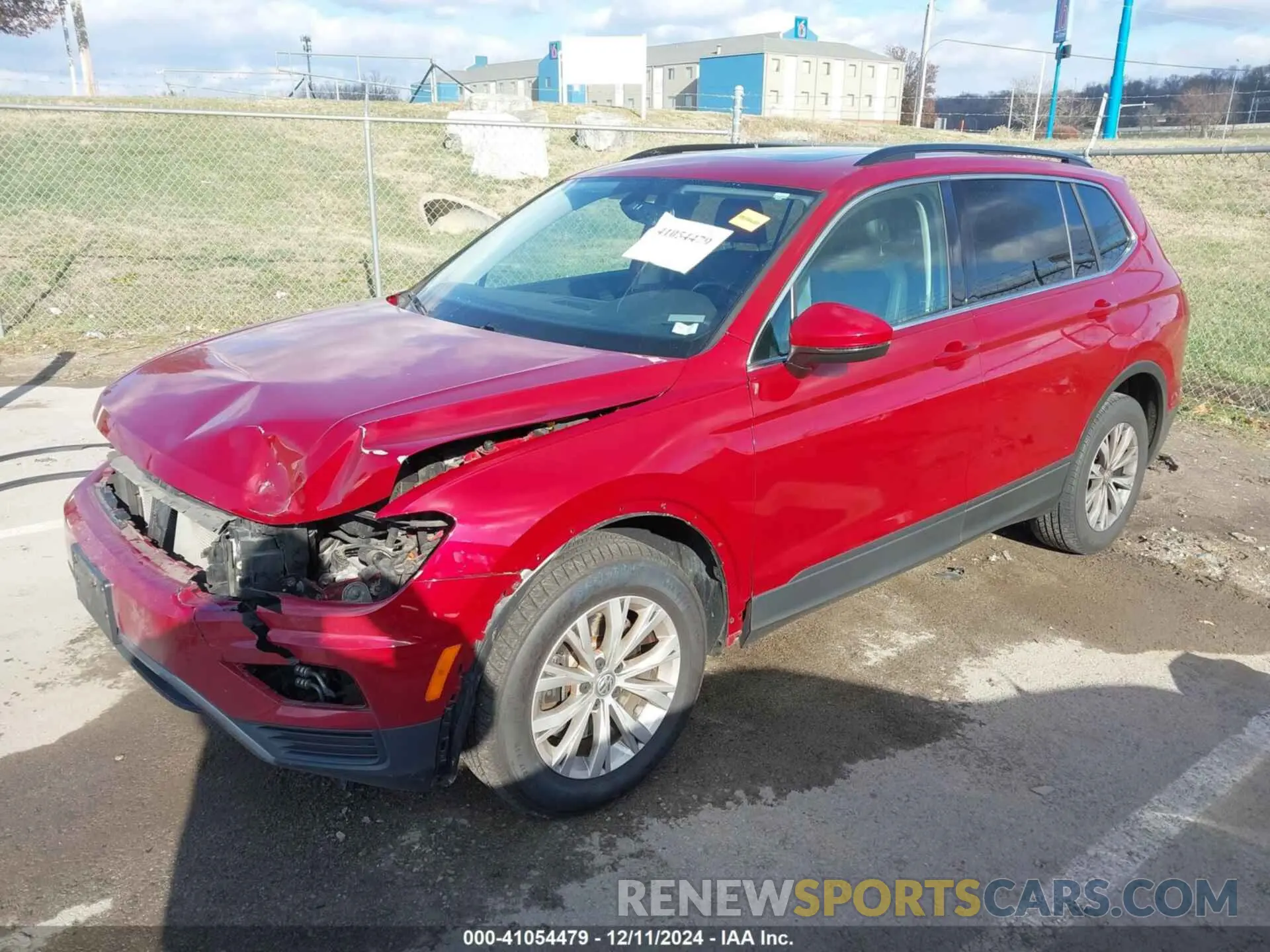 2 fotografías del automóvil dañado 3VV2B7AX3KM047161 VOLKSWAGEN TIGUAN 2019