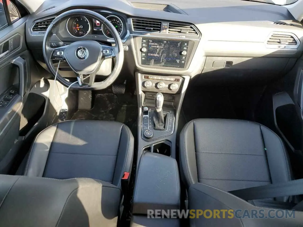 8 fotografías del automóvil dañado 3VV2B7AX3KM127236 VOLKSWAGEN TIGUAN 2019