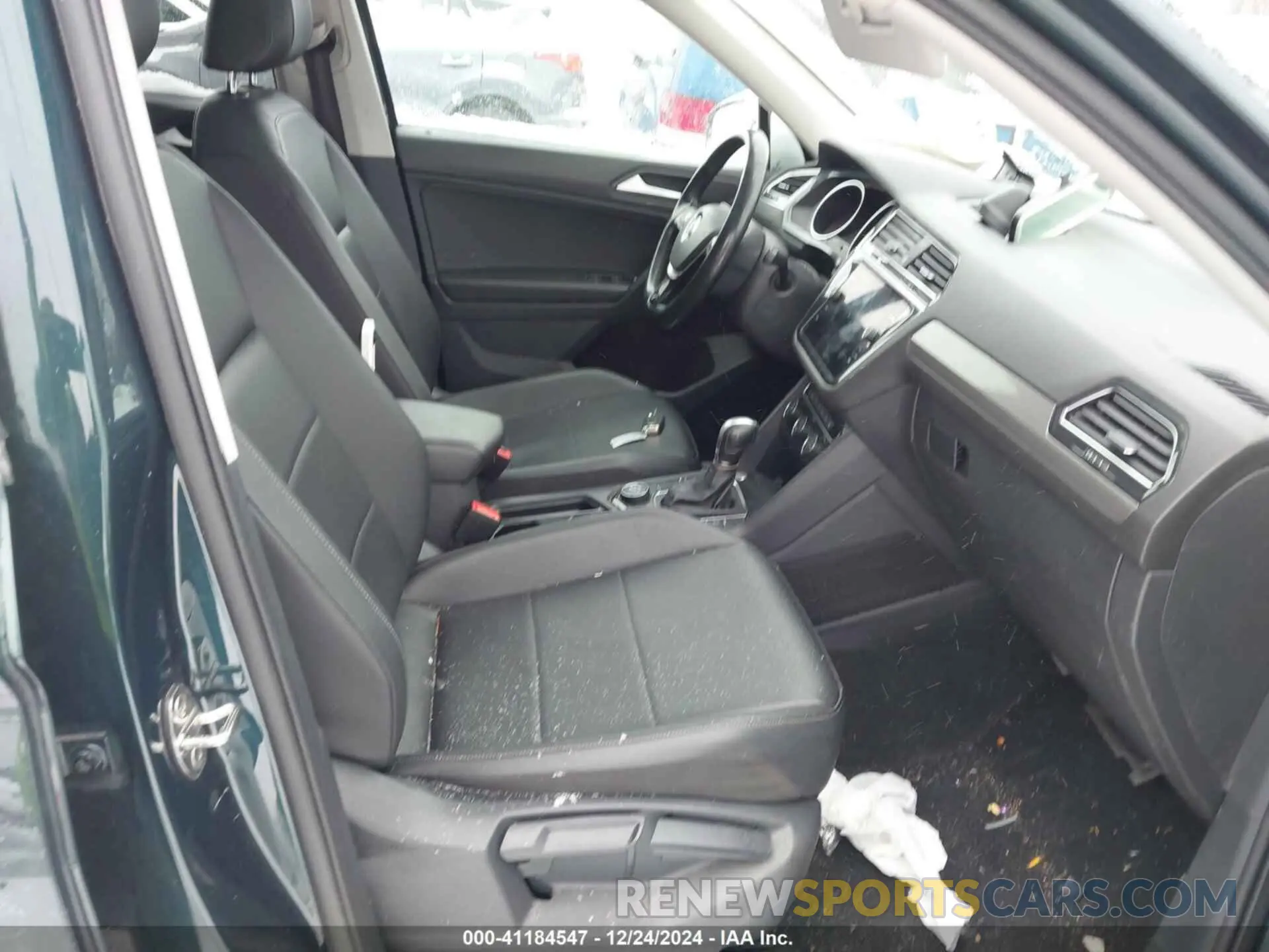 5 fotografías del automóvil dañado 3VV2B7AX4KM127620 VOLKSWAGEN TIGUAN 2019