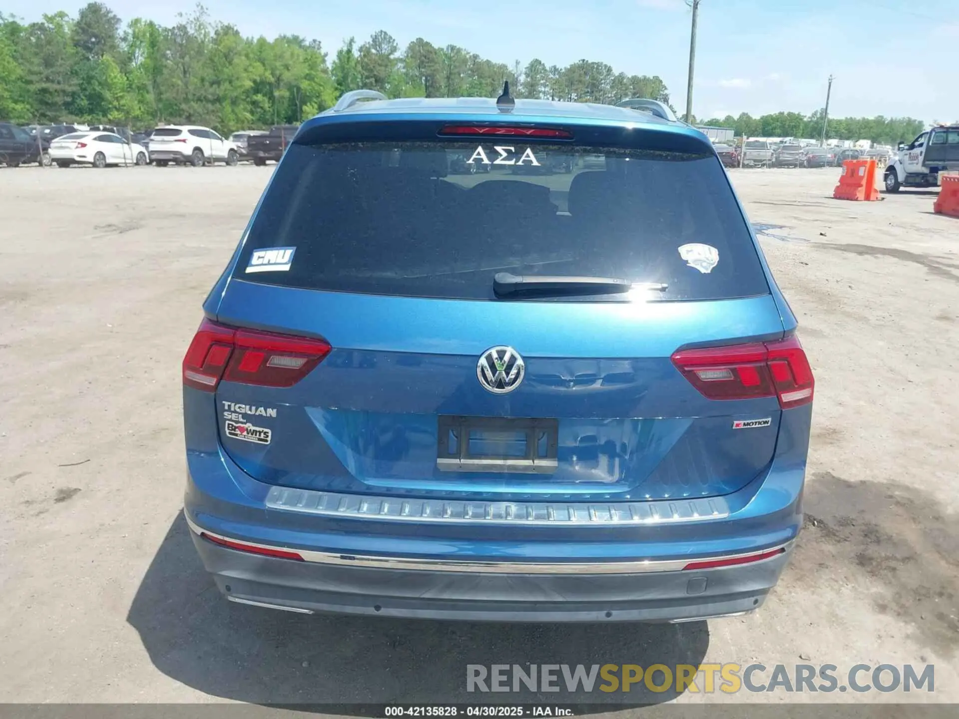 17 fotografías del automóvil dañado 3VV2B7AX5KM062339 VOLKSWAGEN TIGUAN 2019