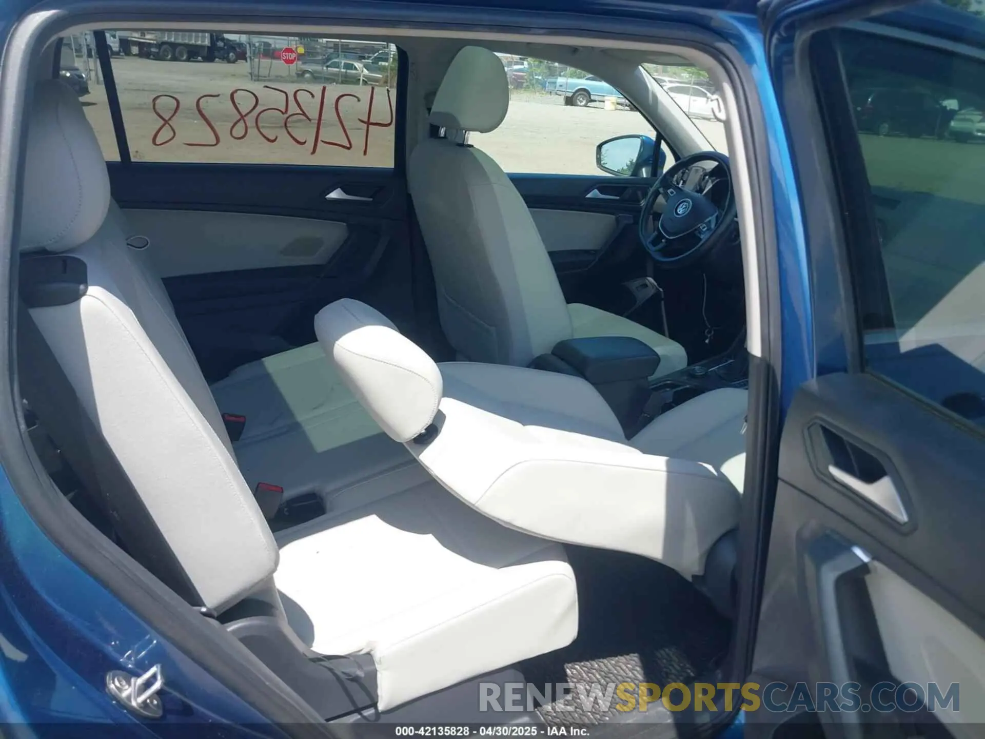 8 fotografías del automóvil dañado 3VV2B7AX5KM062339 VOLKSWAGEN TIGUAN 2019