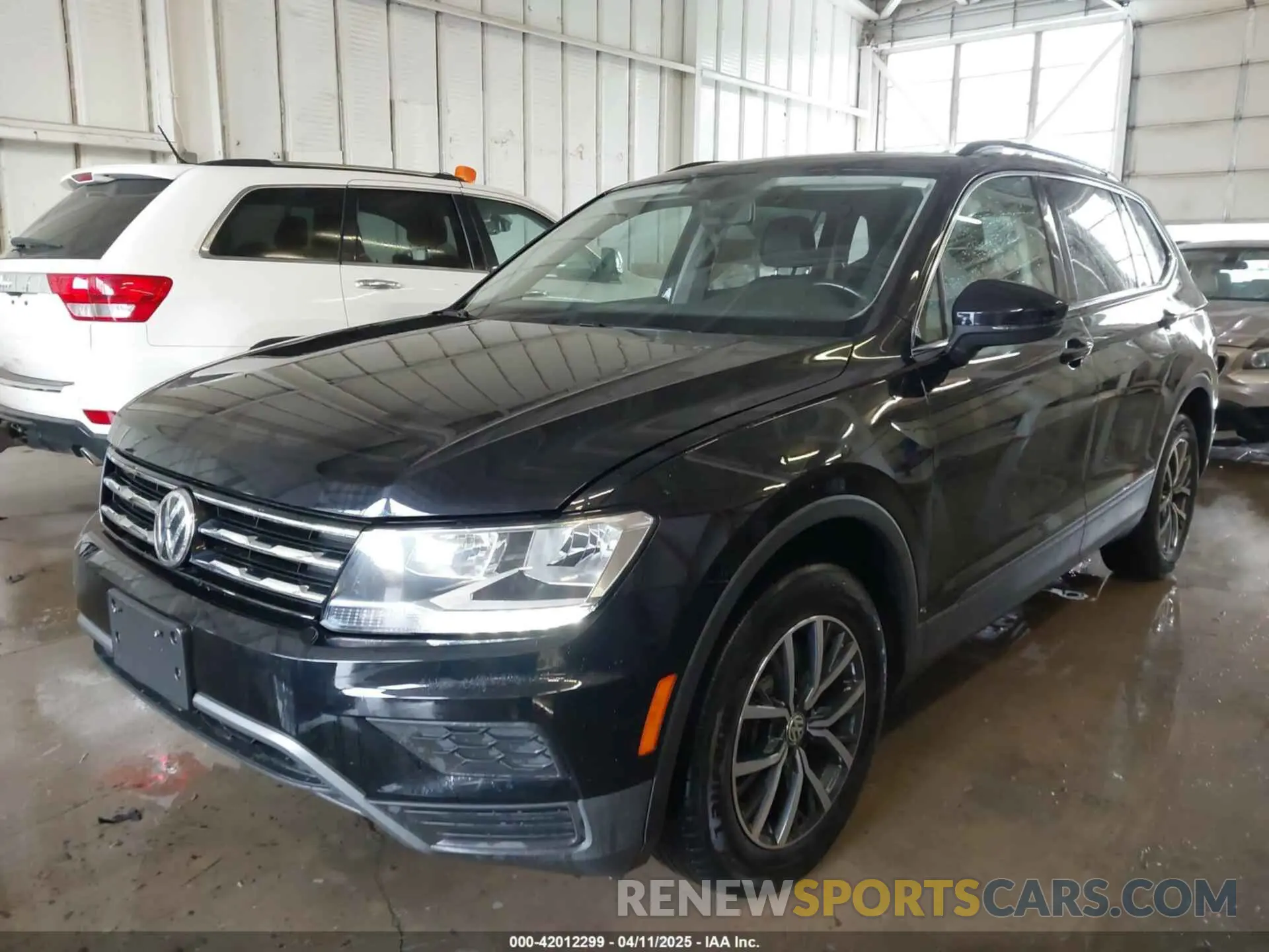 2 fotografías del automóvil dañado 3VV2B7AX5KM074555 VOLKSWAGEN TIGUAN 2019