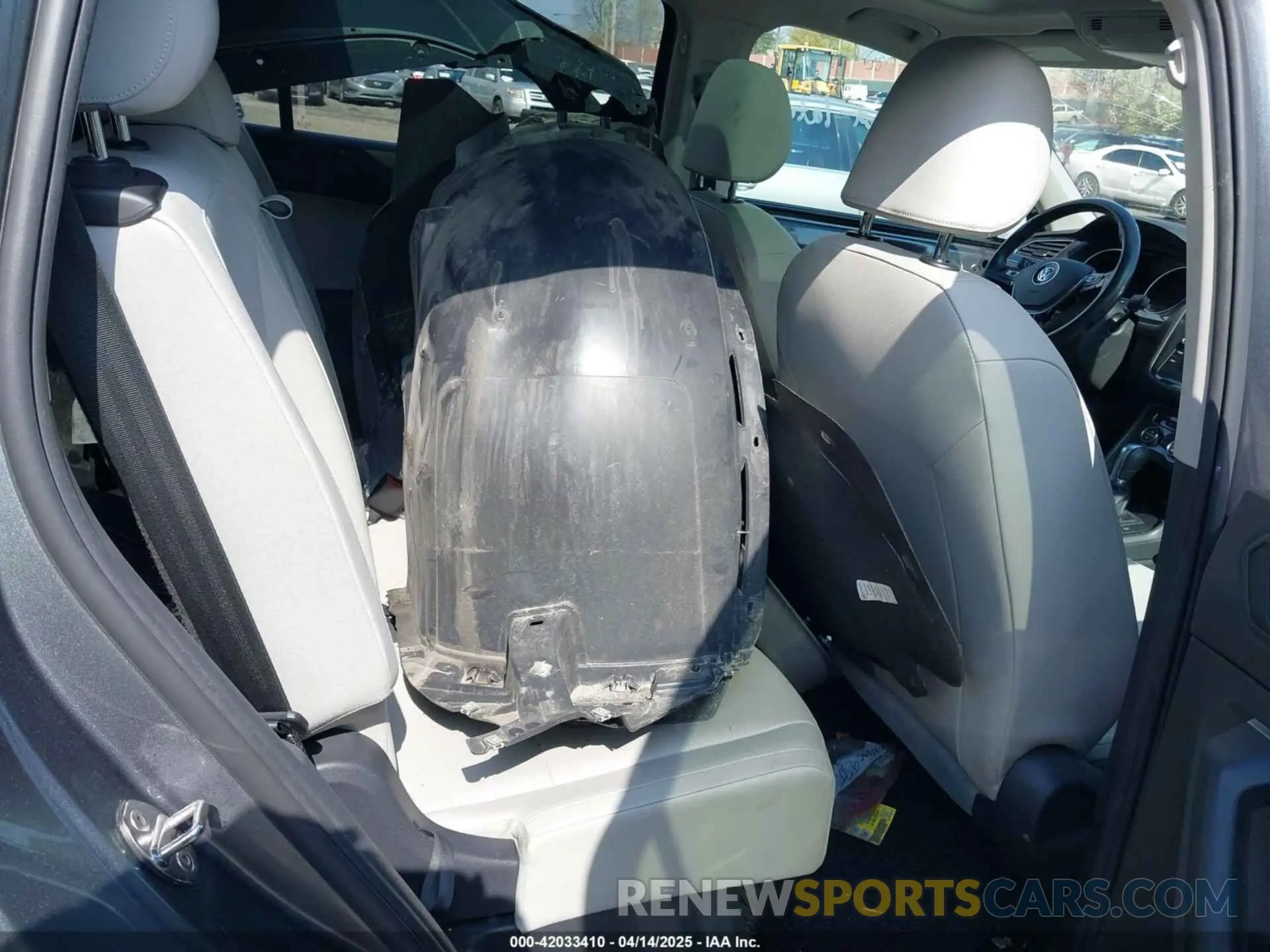 8 fotografías del automóvil dañado 3VV2B7AX5KM198454 VOLKSWAGEN TIGUAN 2019