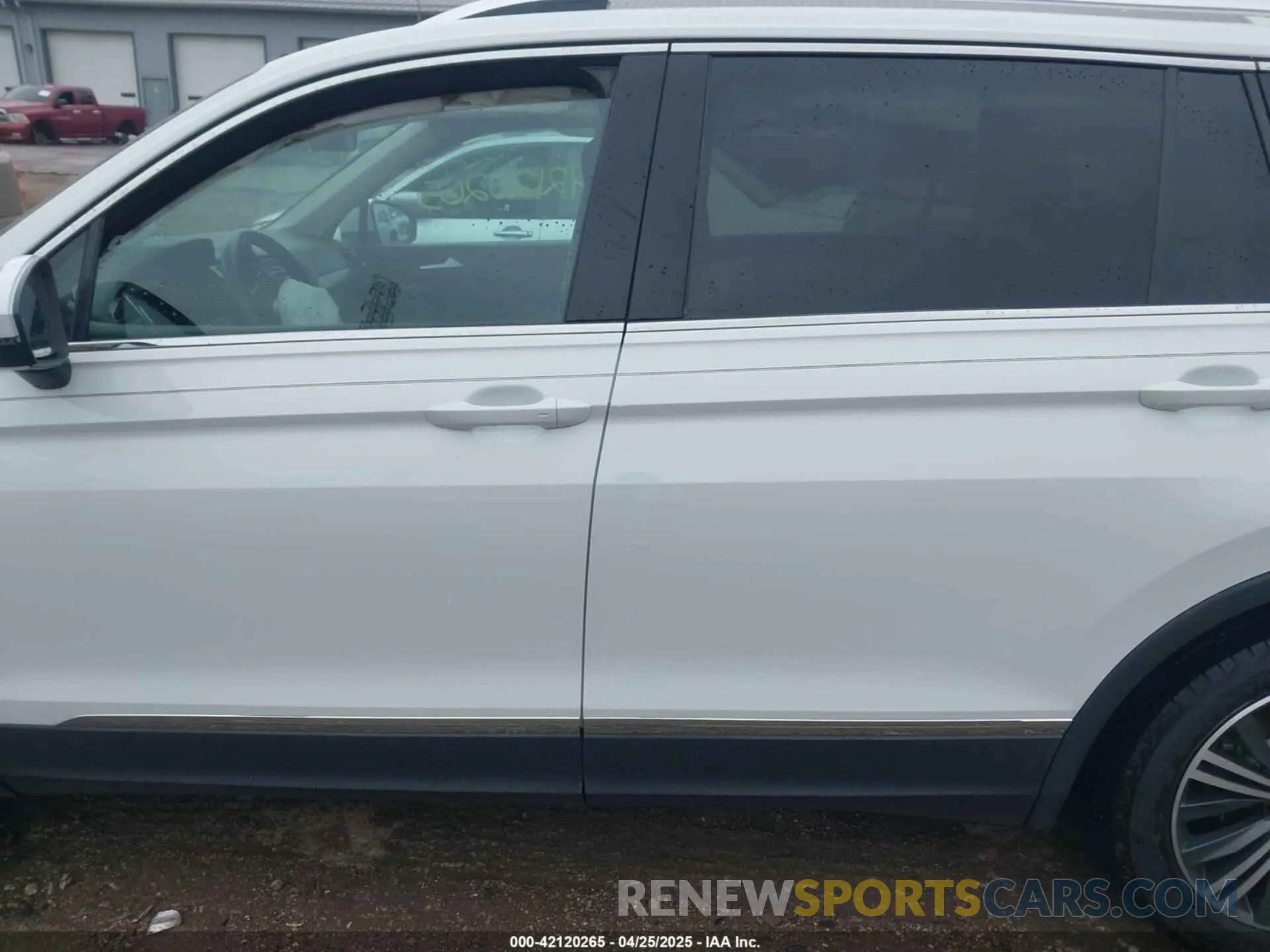 13 fotografías del automóvil dañado 3VV2B7AX6KM041161 VOLKSWAGEN TIGUAN 2019