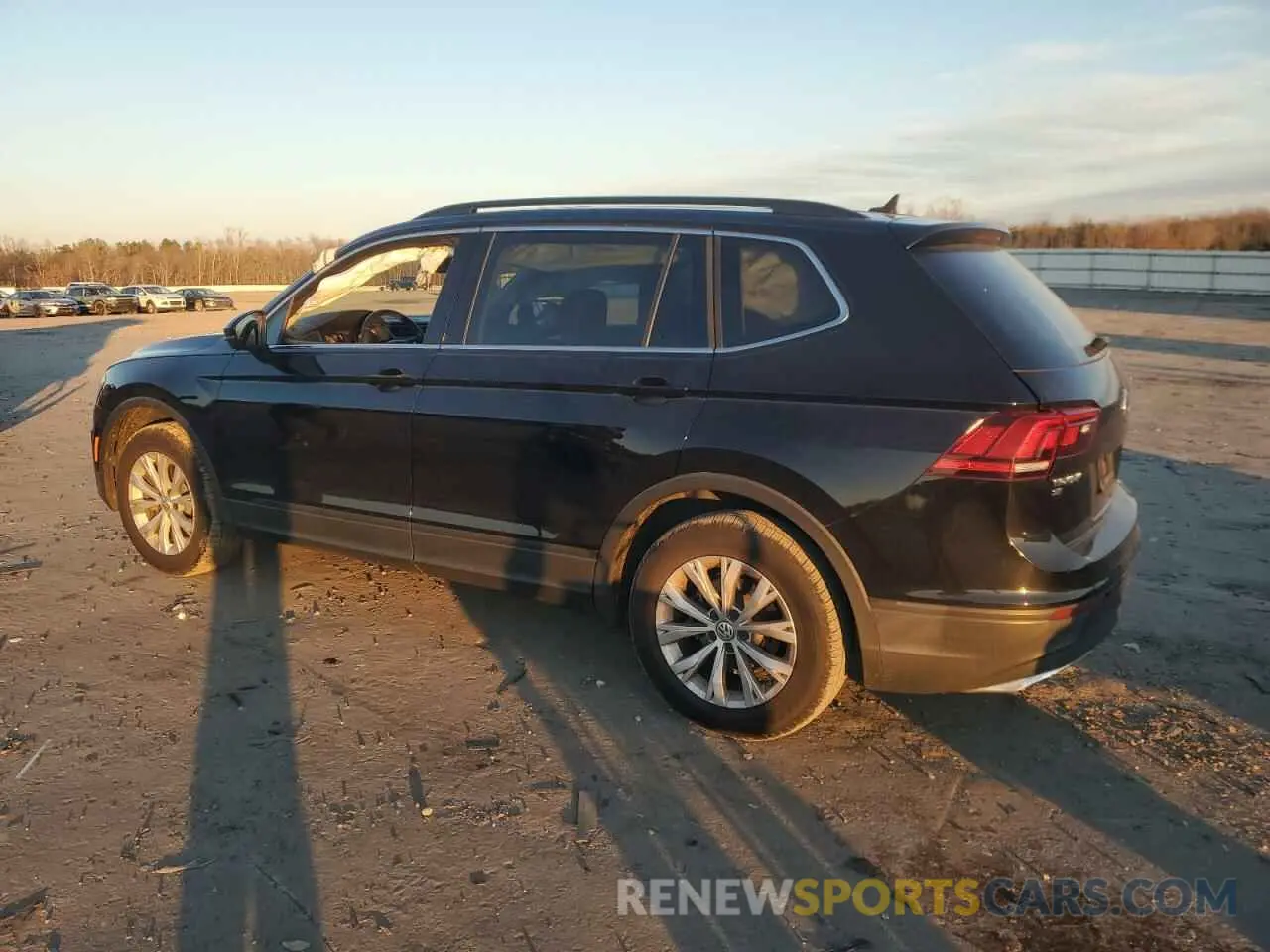 2 fotografías del automóvil dañado 3VV2B7AX6KM073706 VOLKSWAGEN TIGUAN 2019