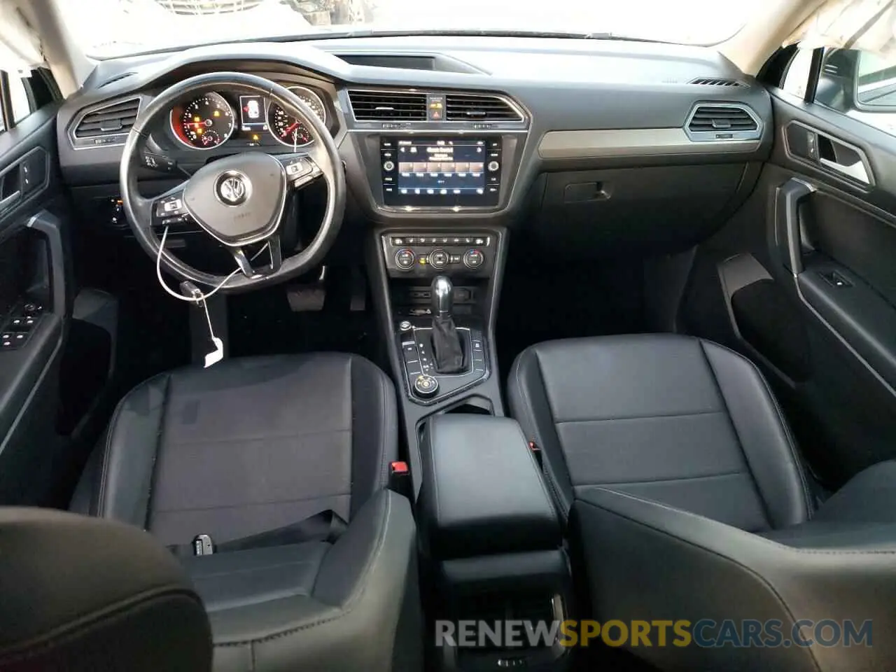 8 fotografías del automóvil dañado 3VV2B7AX6KM073706 VOLKSWAGEN TIGUAN 2019